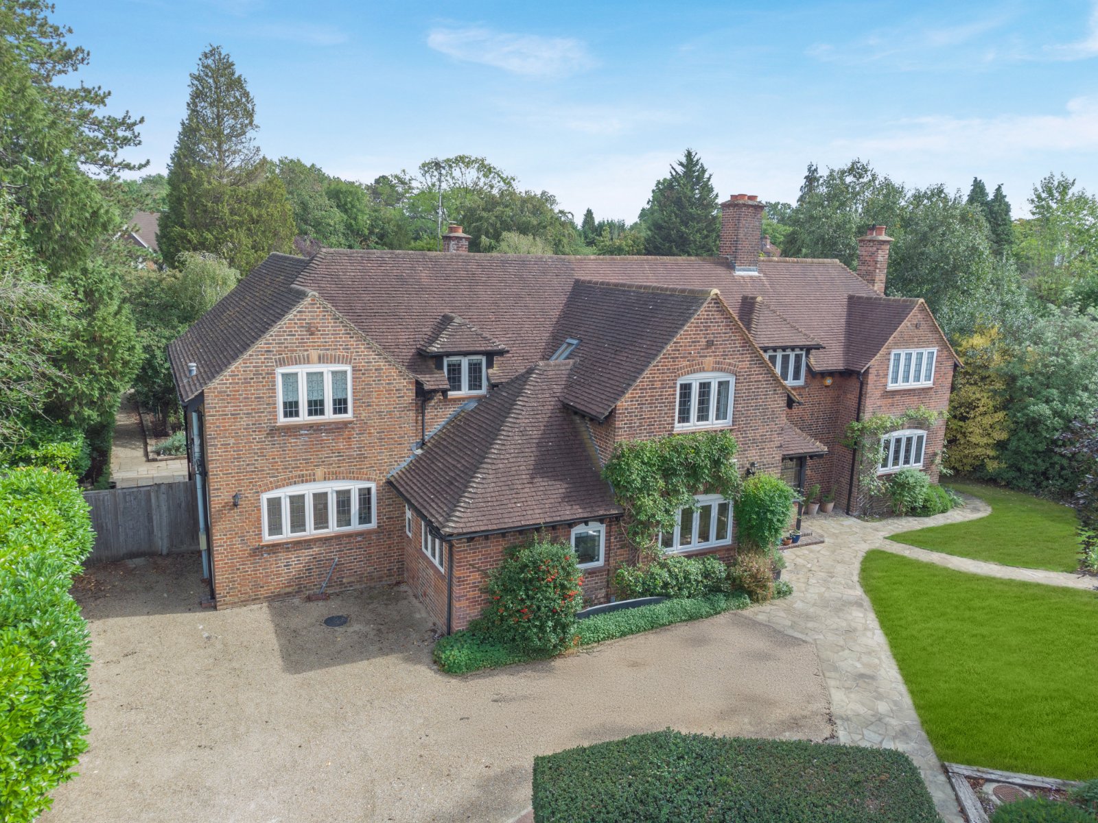 5 bedroom terraced house for sale in London