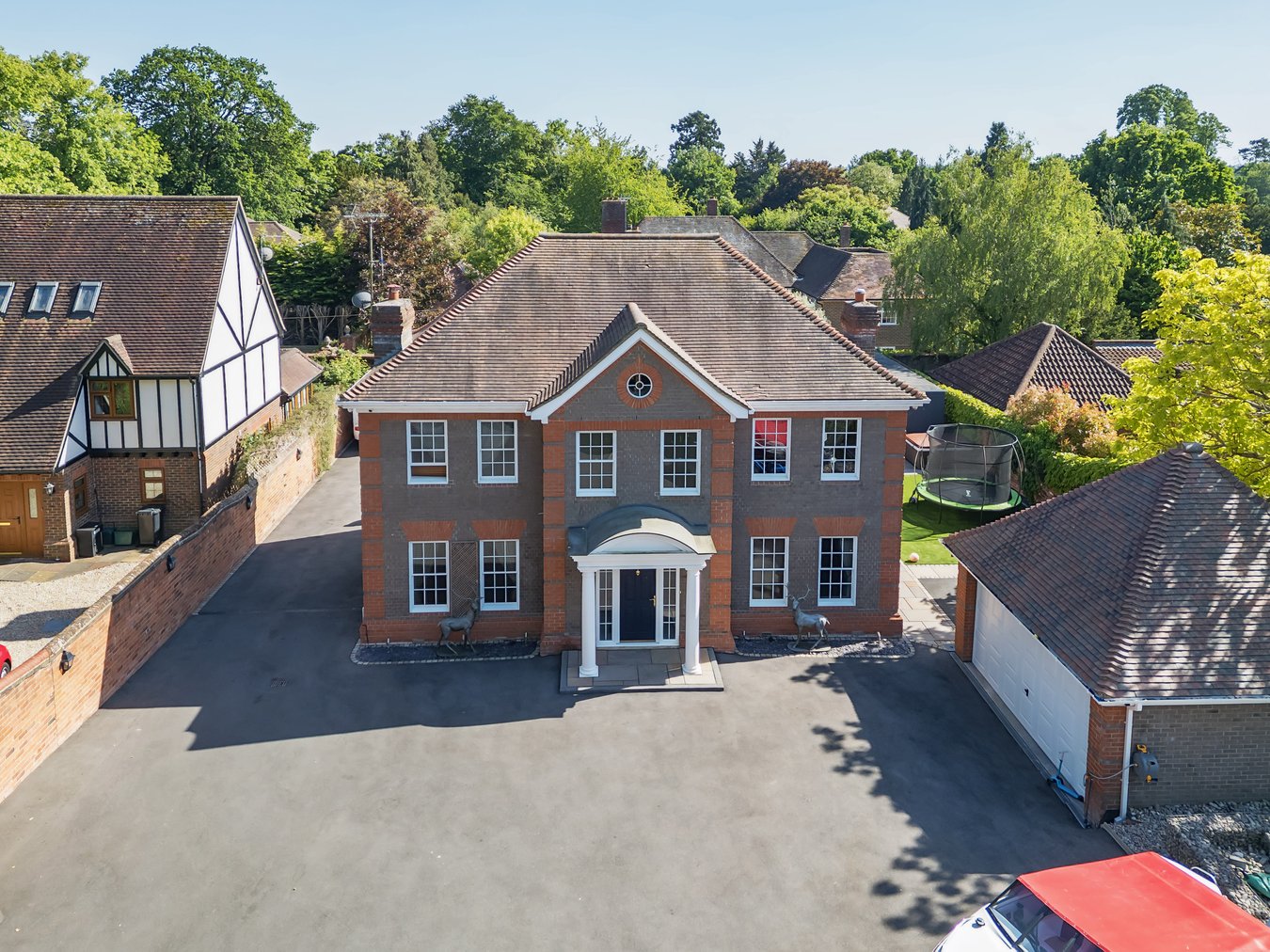 4 bedroom detached house for sale 0