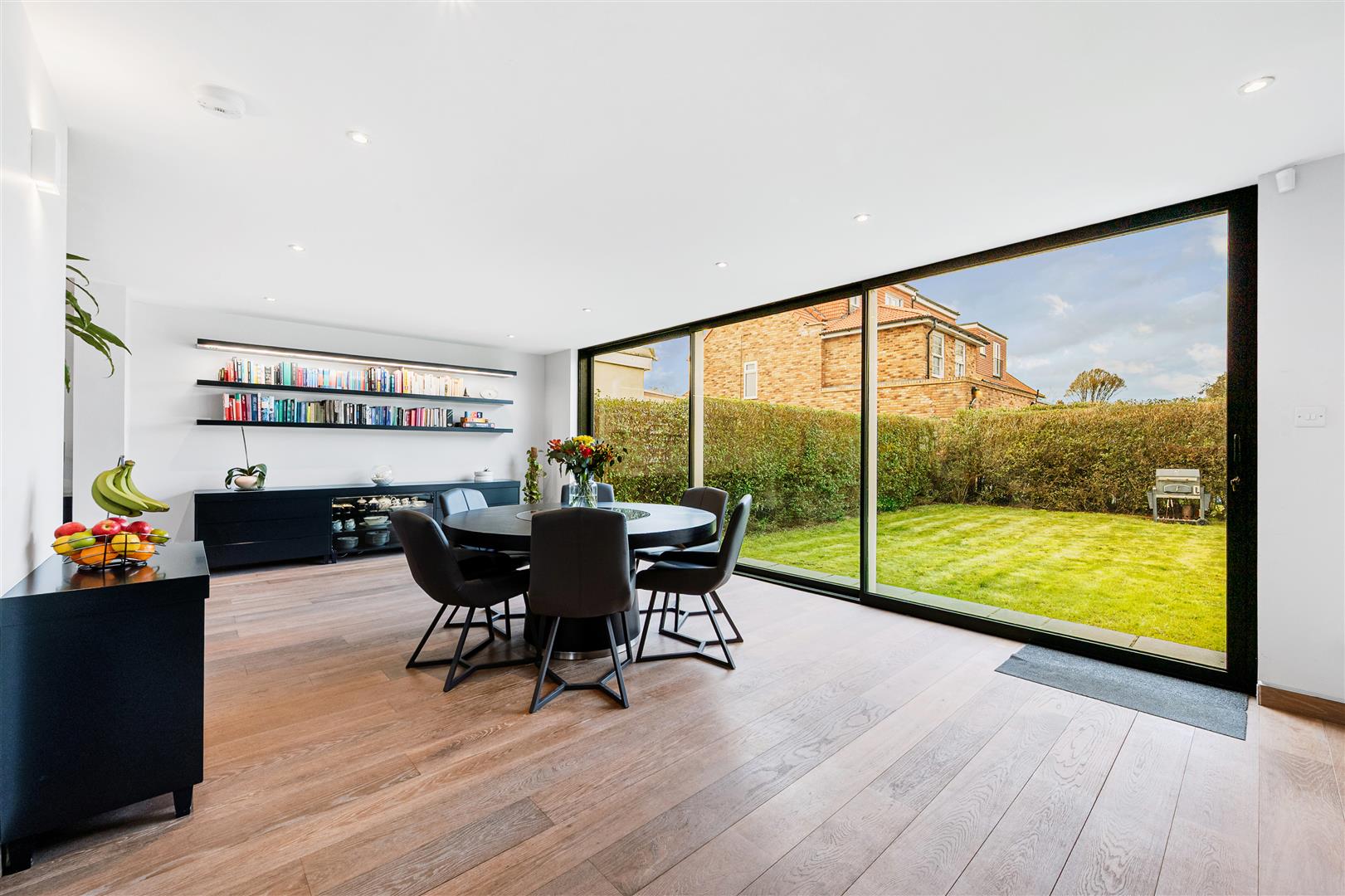 5 bedroom semi-detached house for sale 0