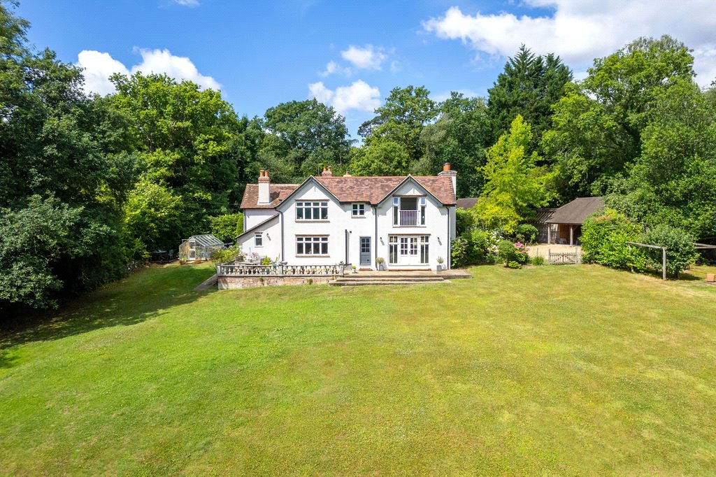 4 bedroom detached house for sale 0