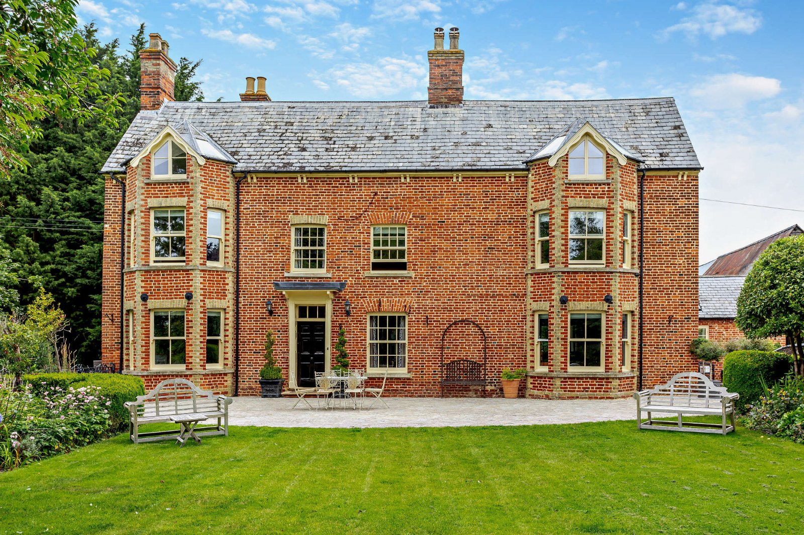 7 bedroom detached house for sale 0