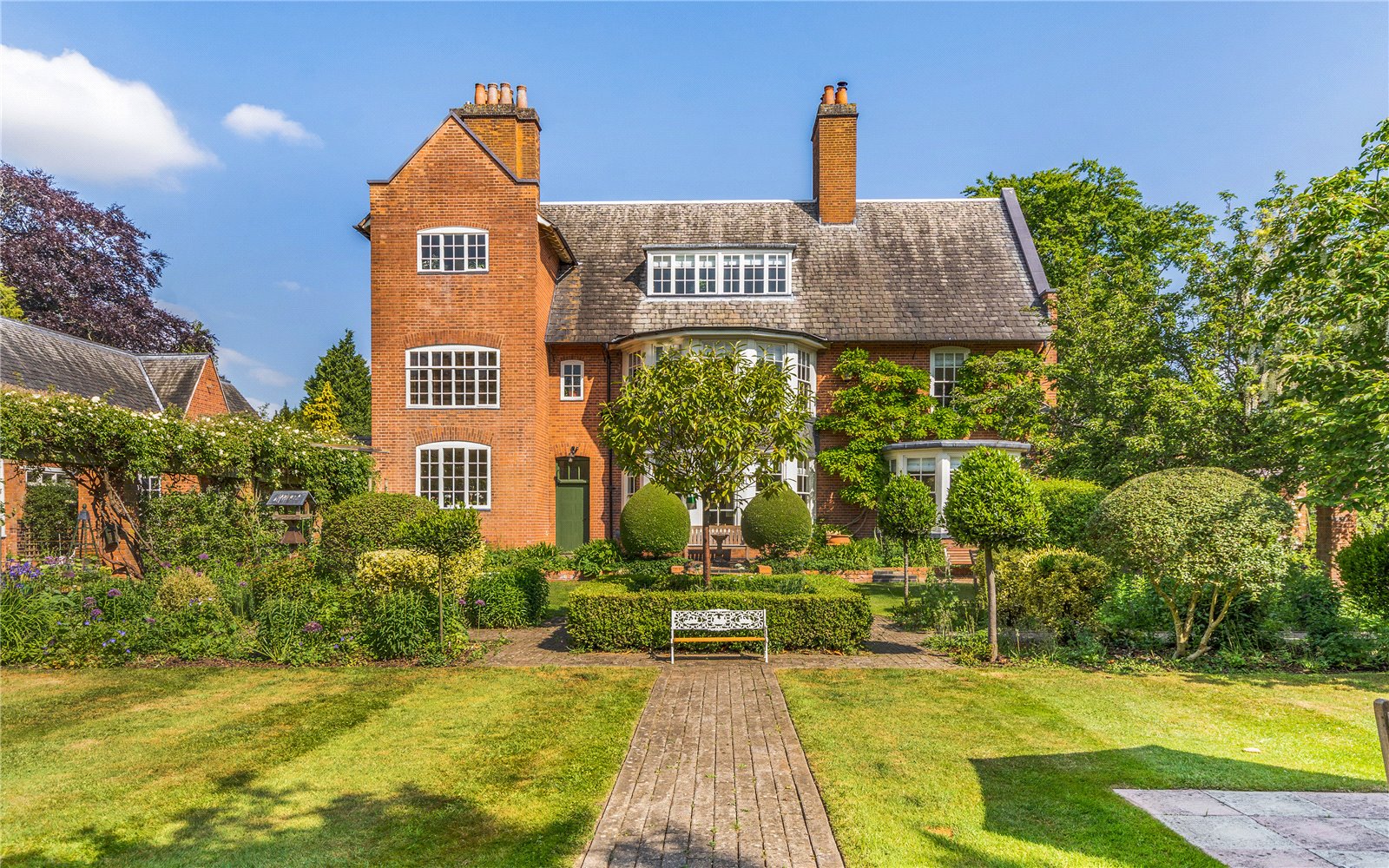 7 bedroom detached house for sale 0