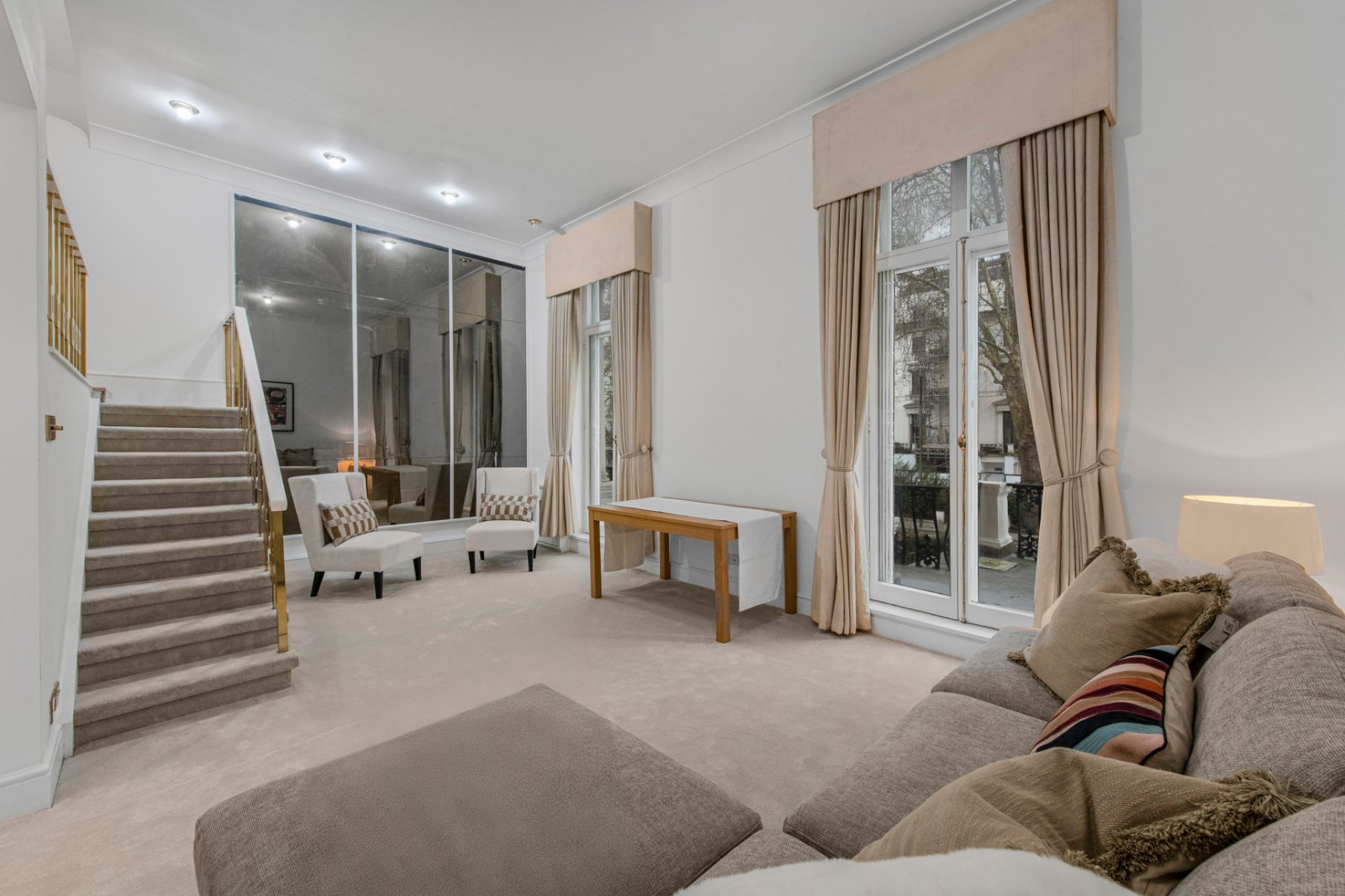 3 bedroom flat for sale 0