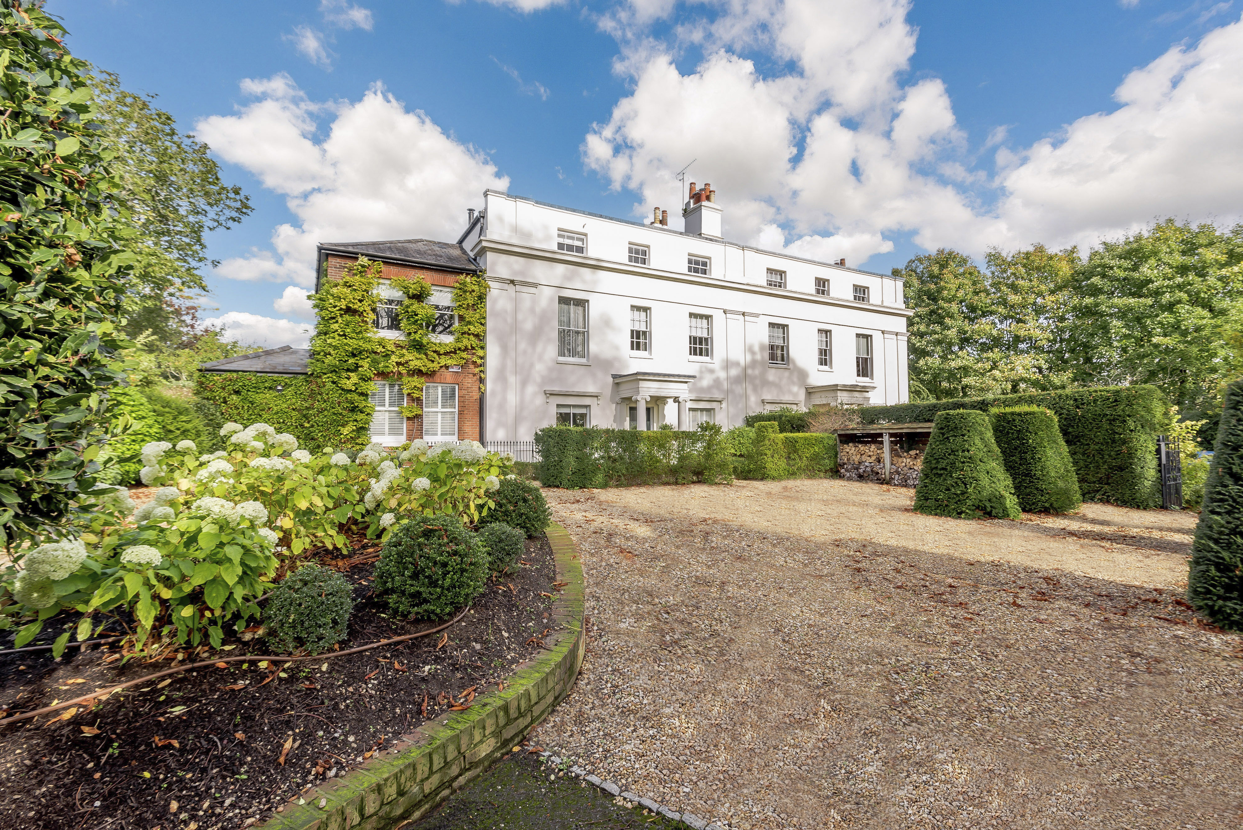 7 bedroom detached house for sale 0