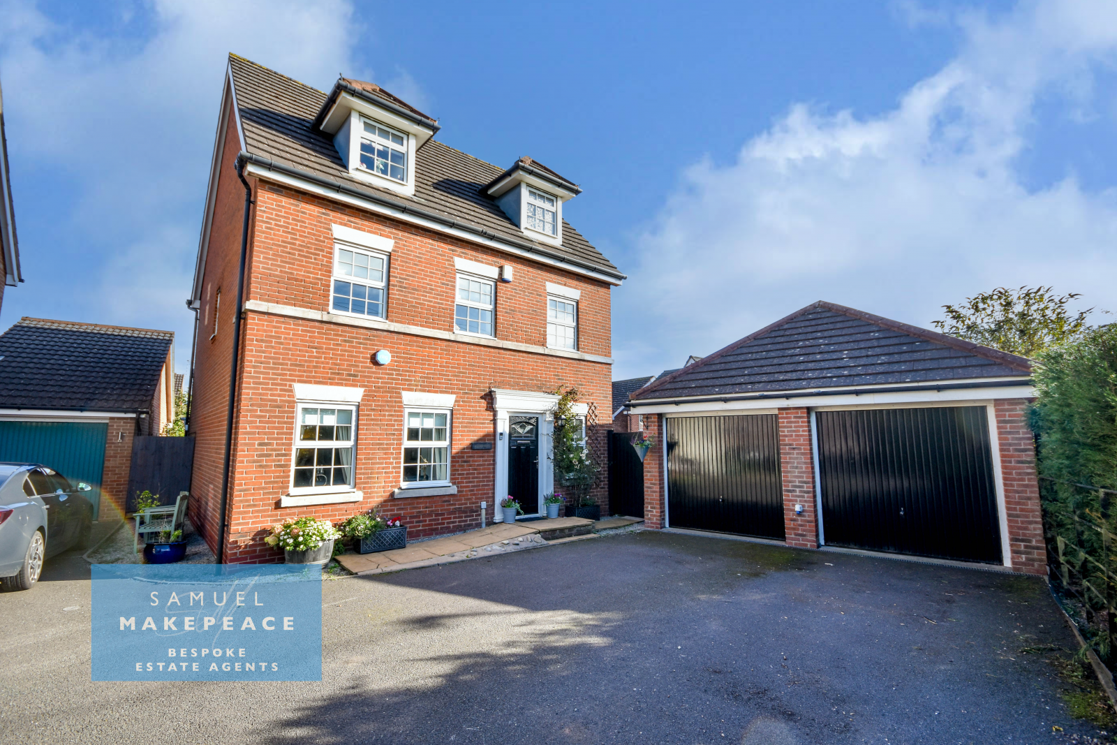 5-bed house on 11 Linnett Grove, Packmoor, Stoke-on-Trent, £375,000