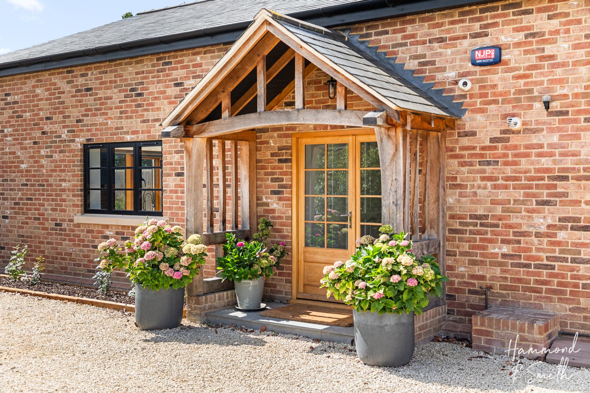 6 bedroom property for sale 0