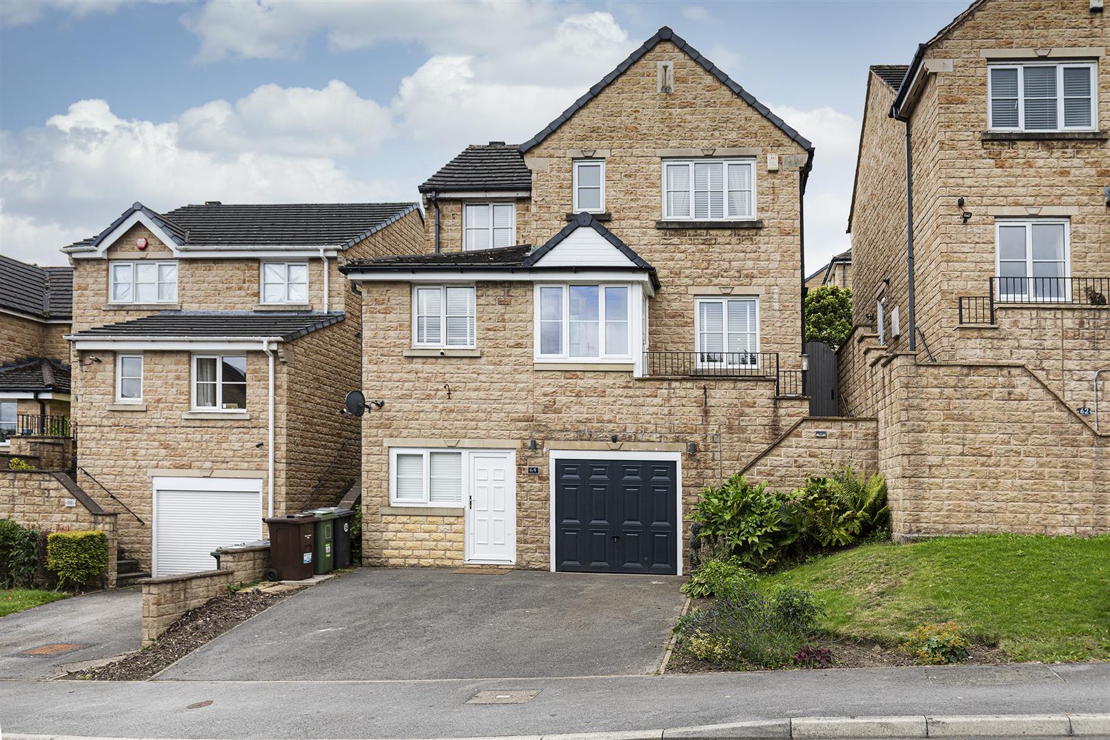5-bed detached on 64, Woodlea Avenue, Huddersfield, £425,000