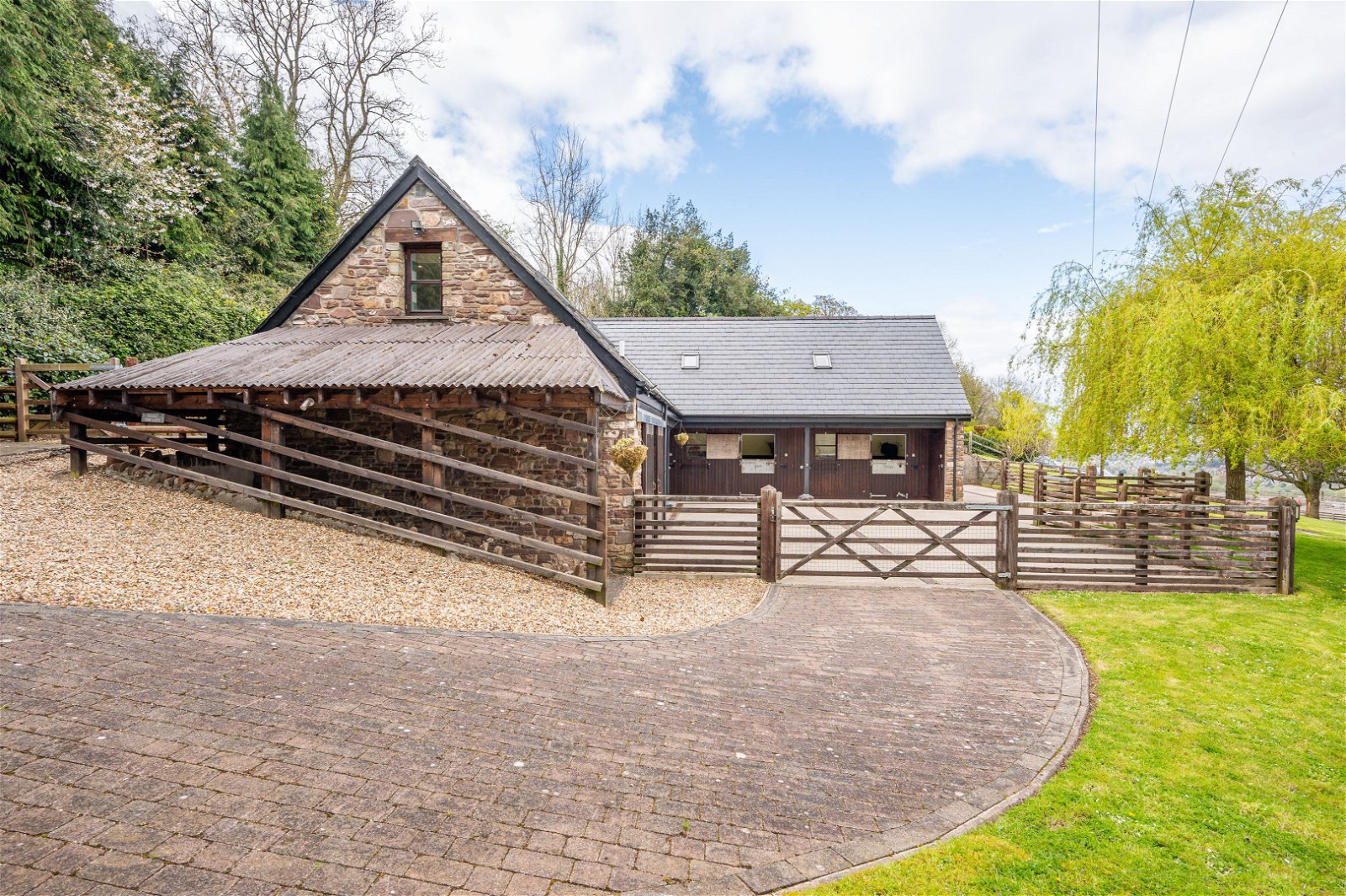 Photos of Castell Prydydd, Llanellen, Abergavenny NP7 67287402