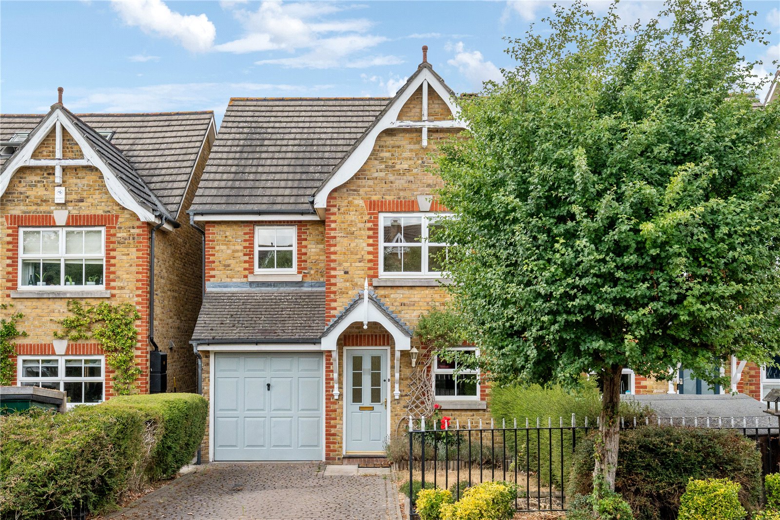 3 bedroom semi-detached house for sale 0
