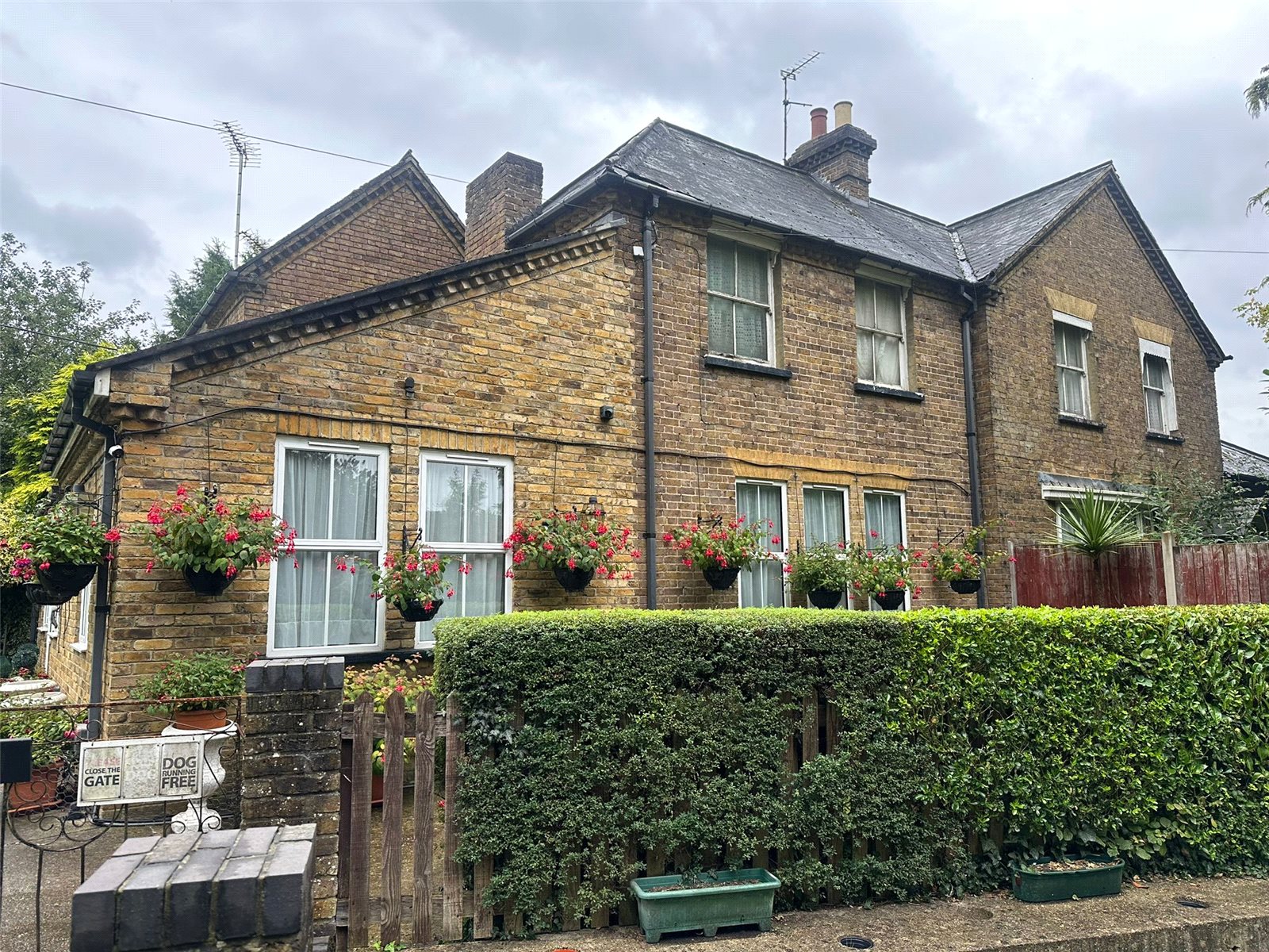 7 bedroom detached house for sale 0