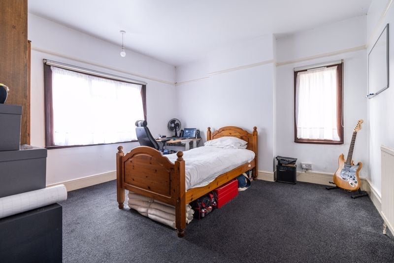 6, Lennox Road, Bletchley photo 5