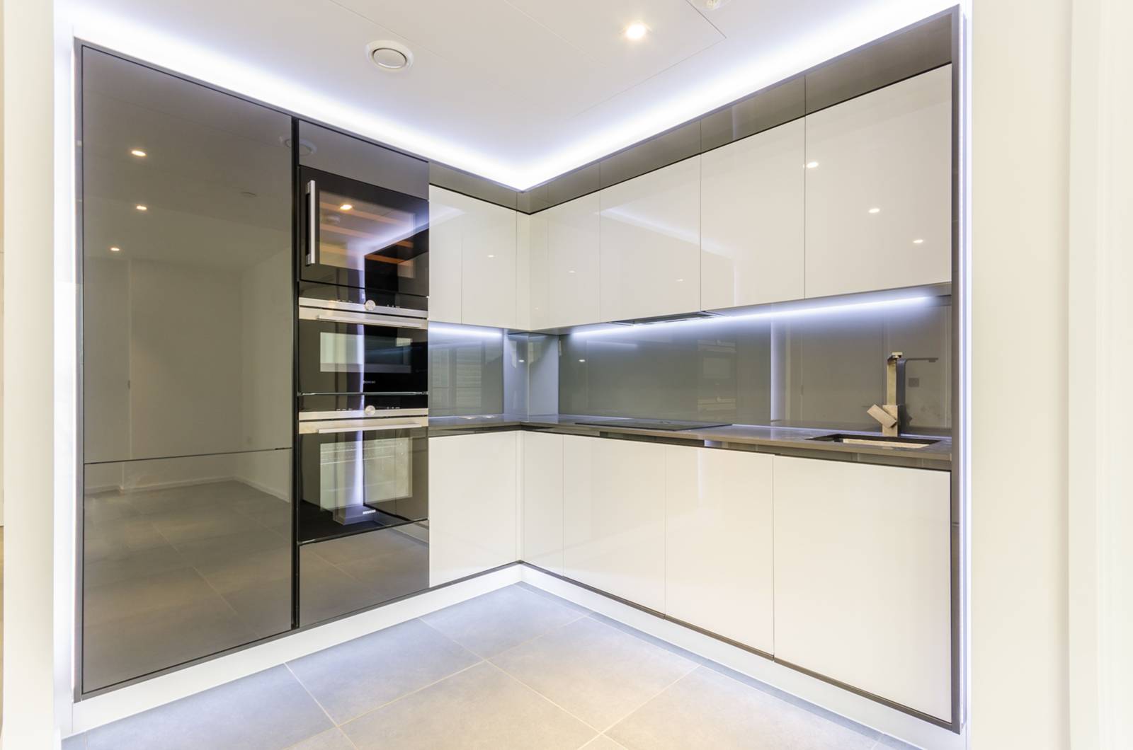 2 bedroom flat for sale 0