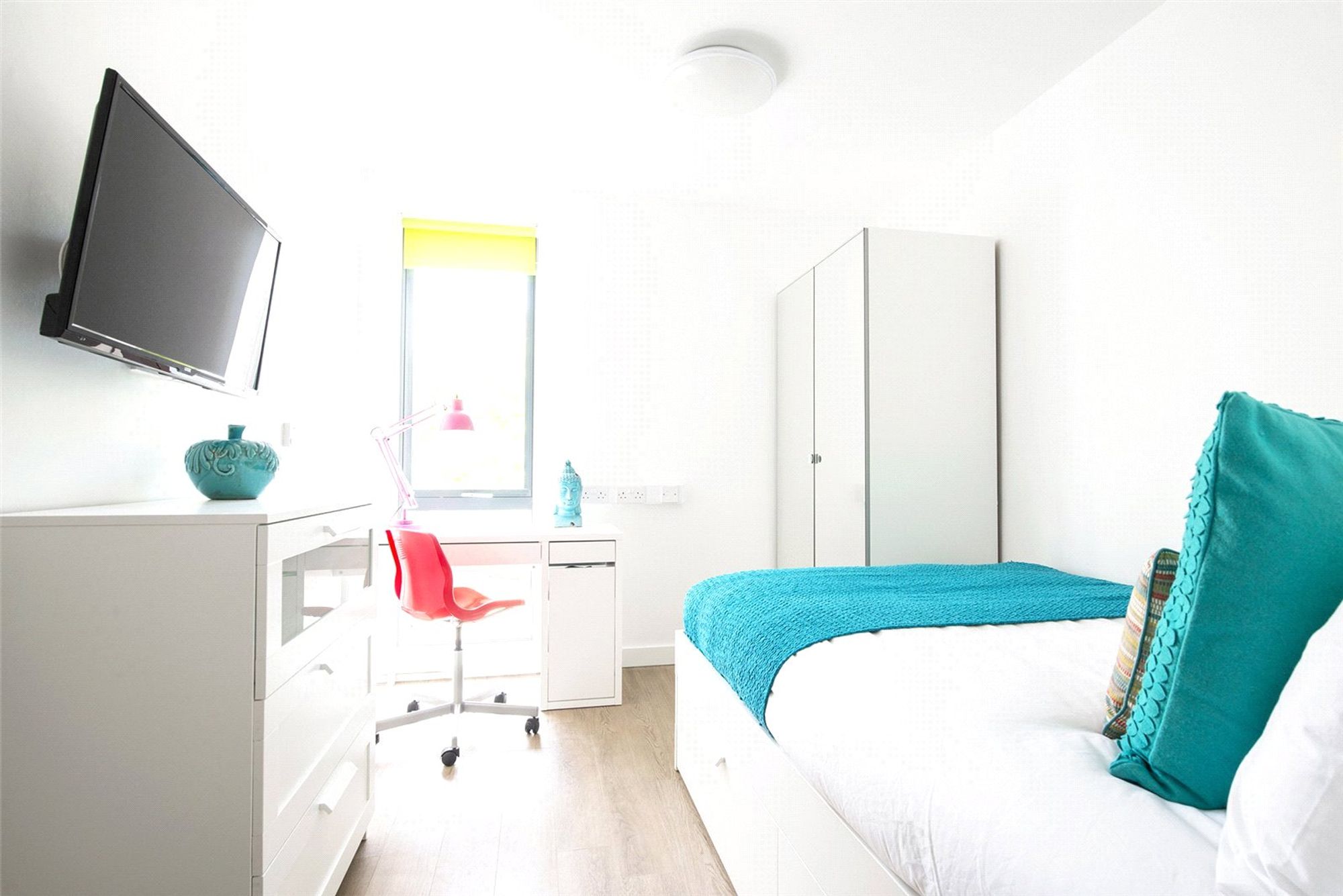 17E Chapel Street, Salford photo 2