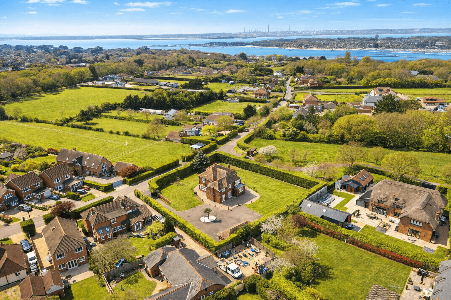 5 bedroom detached house for sale 0