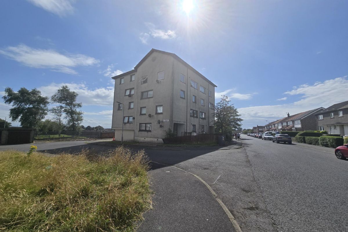 10, Morrison Court, Stevenston photo 3