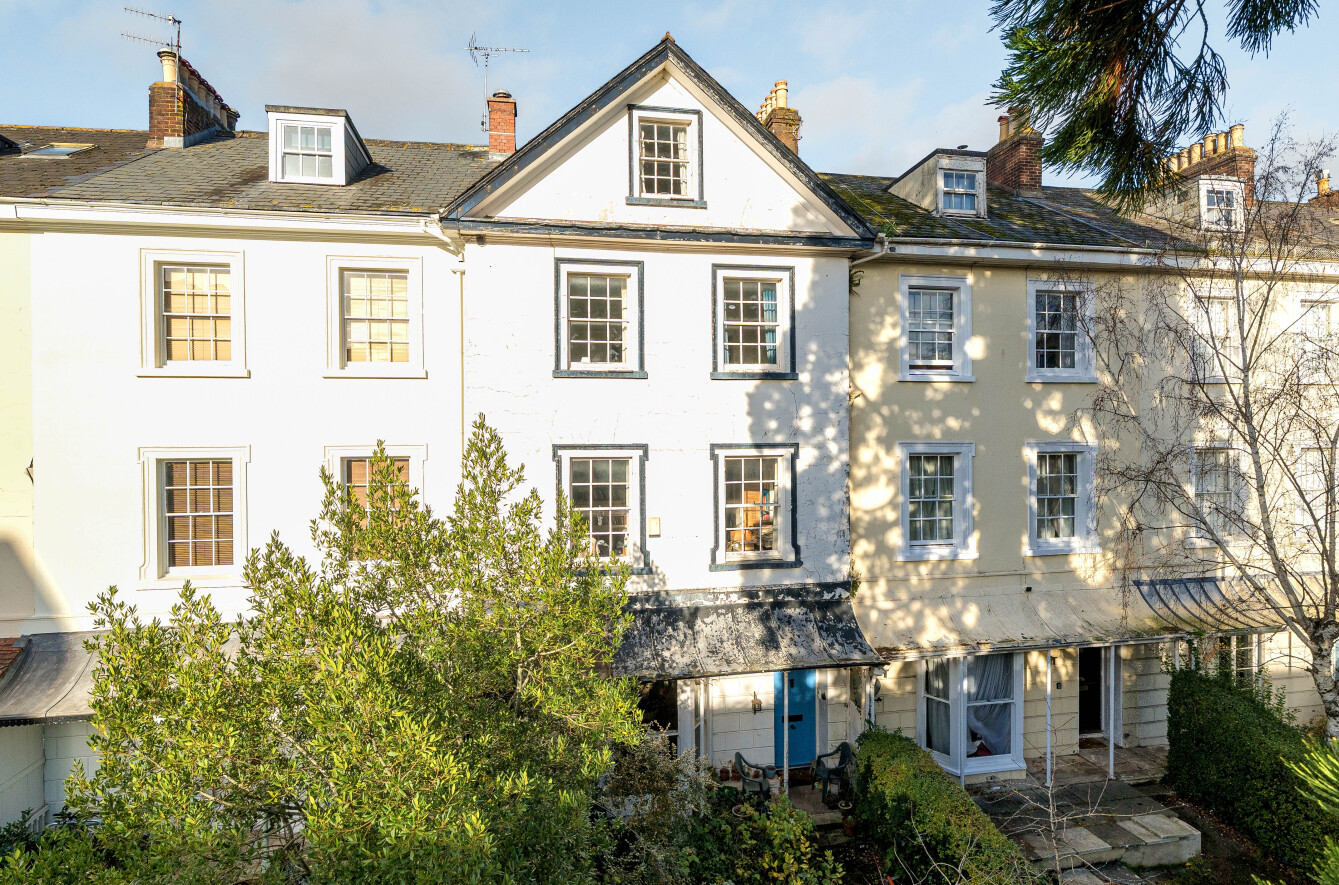 5-bed house on 23 New North Road, Exeter, £450,000