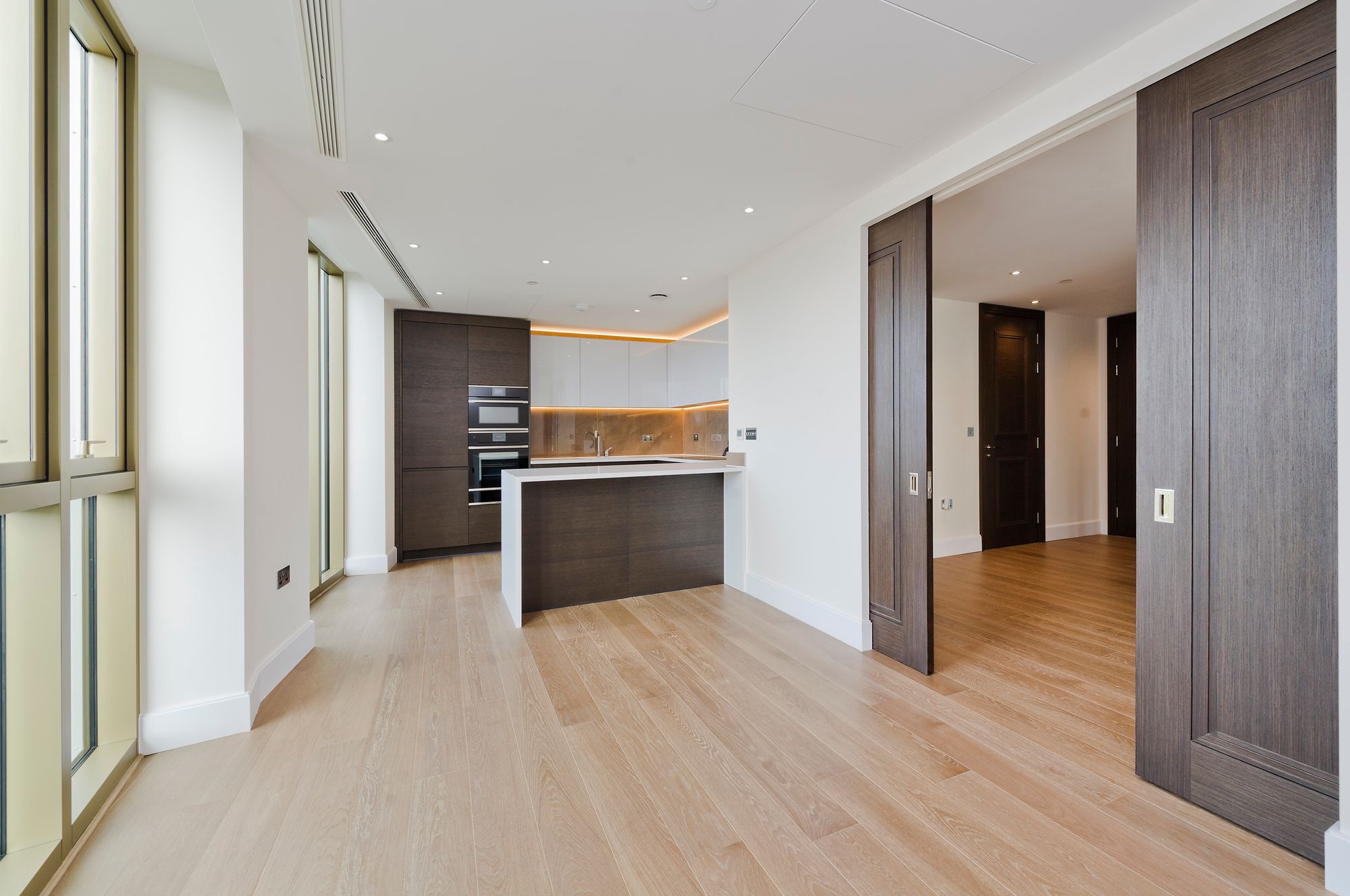 3 bedroom flat for sale 0