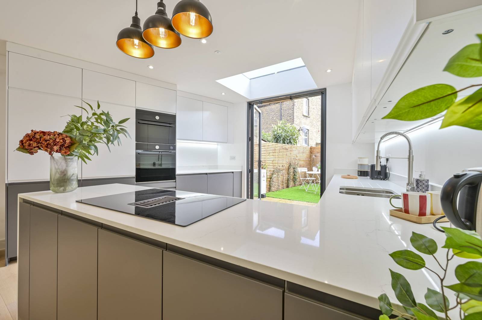 3 bedroom property for sale 0