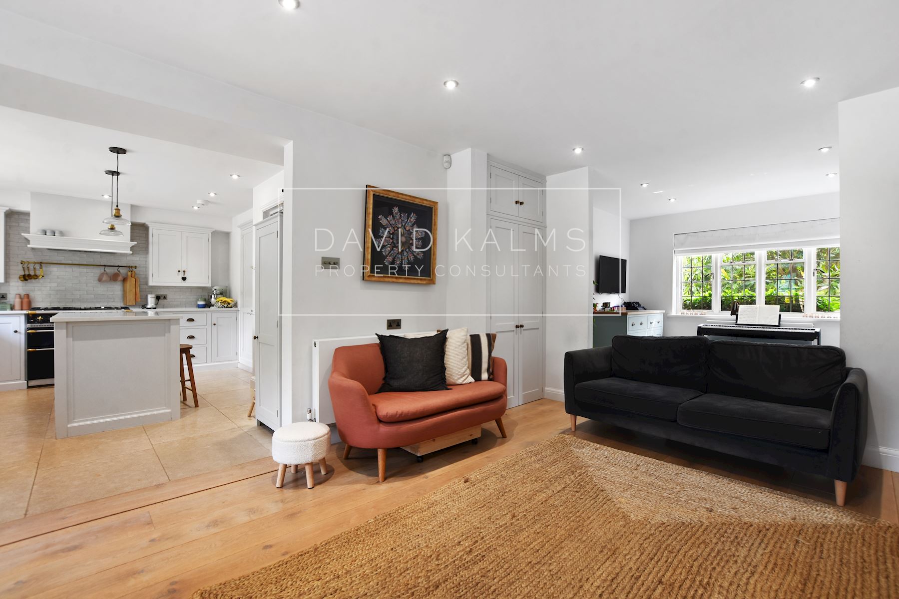 4 bedroom detached house for sale 0