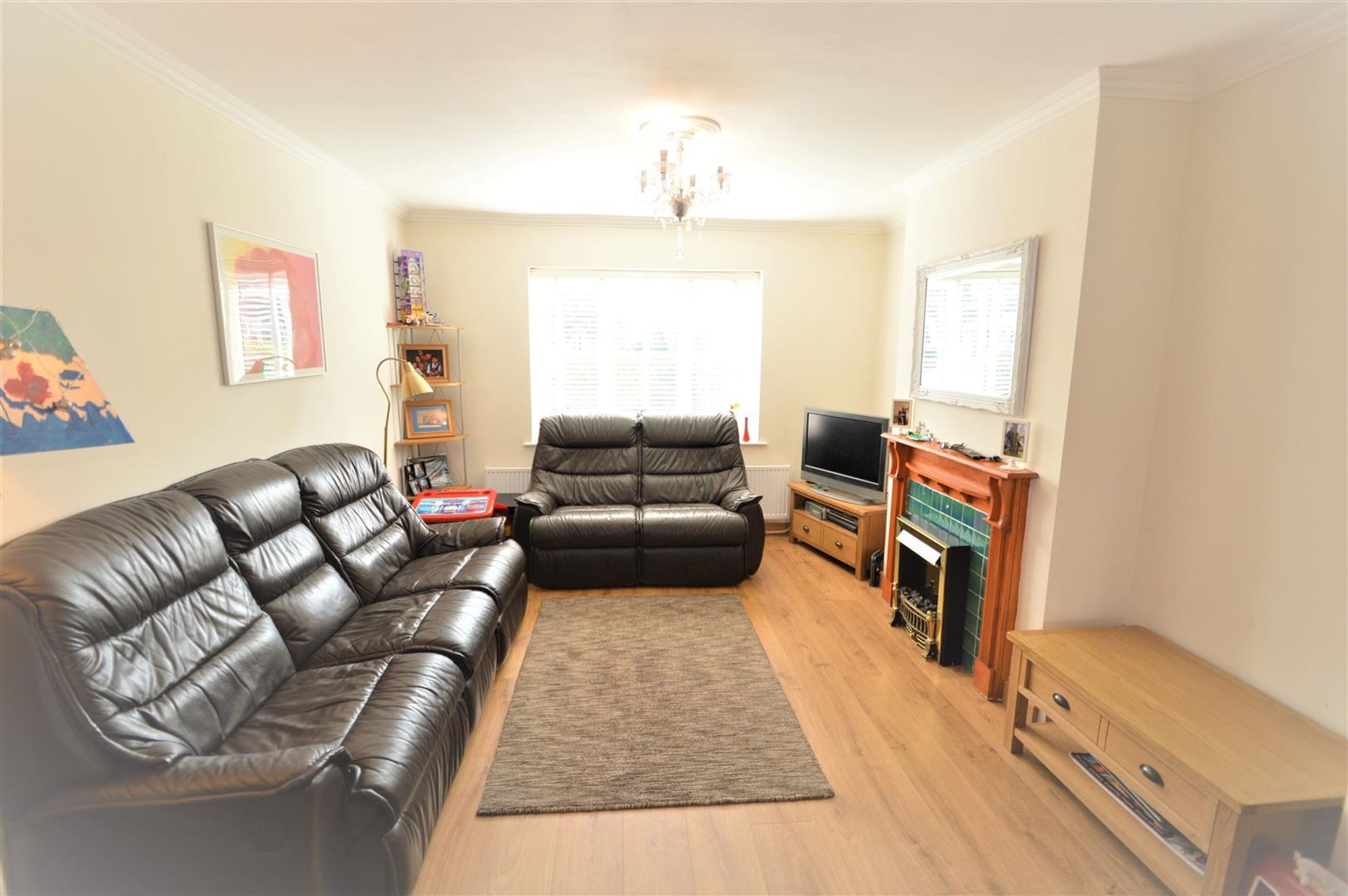 93, Danehurst Gardens, London photo 5