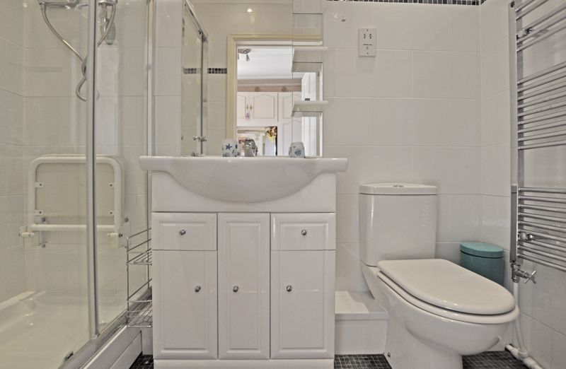 Photos of Beautiful Family House, Ridgeway, Newport NP20 61725786