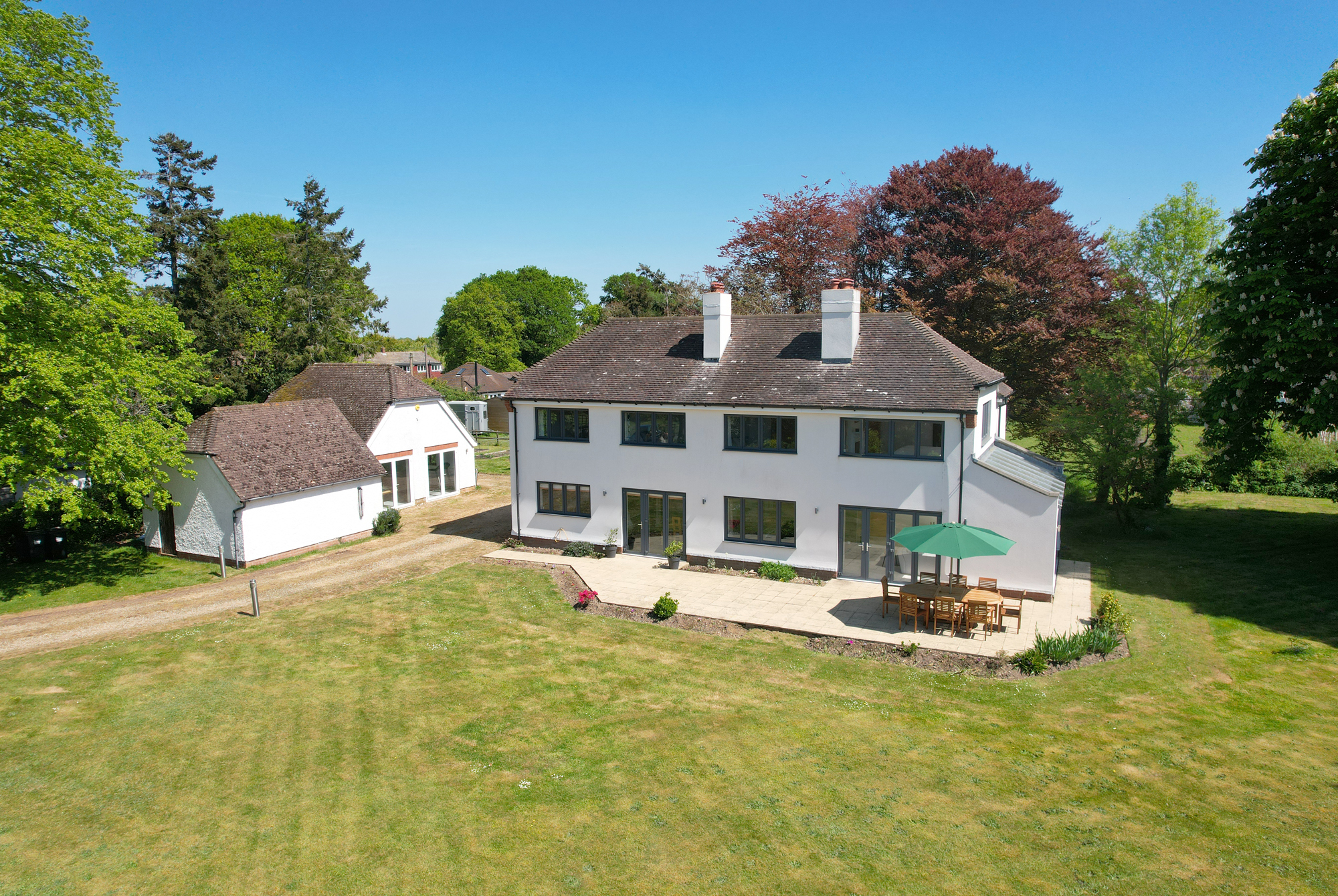 4 bedroom detached house for sale 0