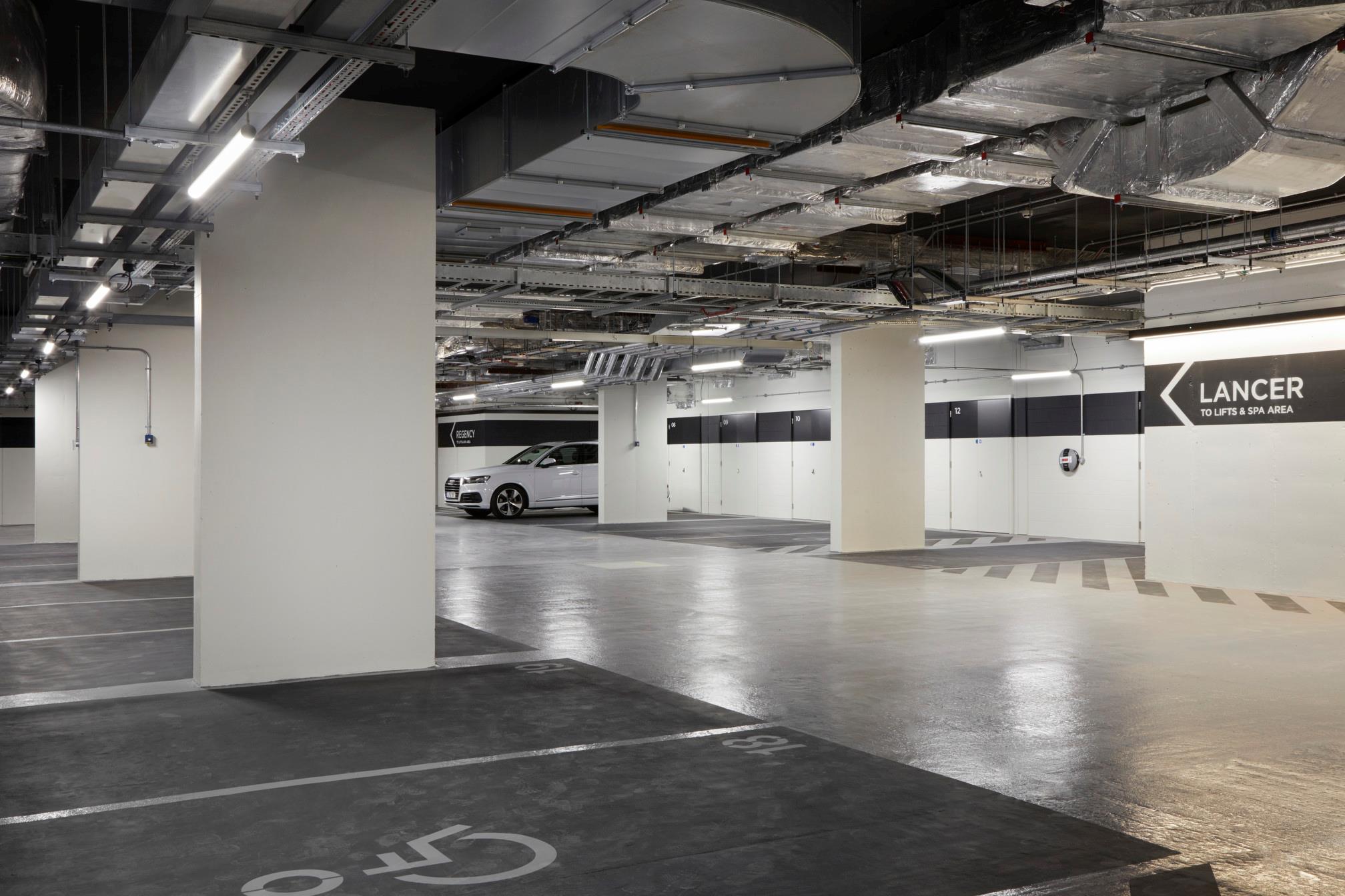 Photos of Lancer Square, Kensington Church Street, Kensington, London