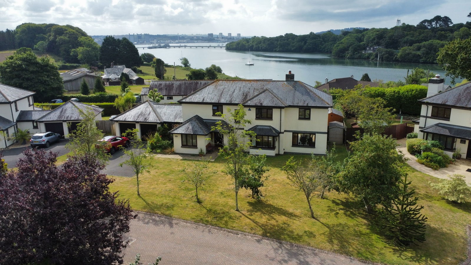 2, Cove Meadow, Cornwall photo 3