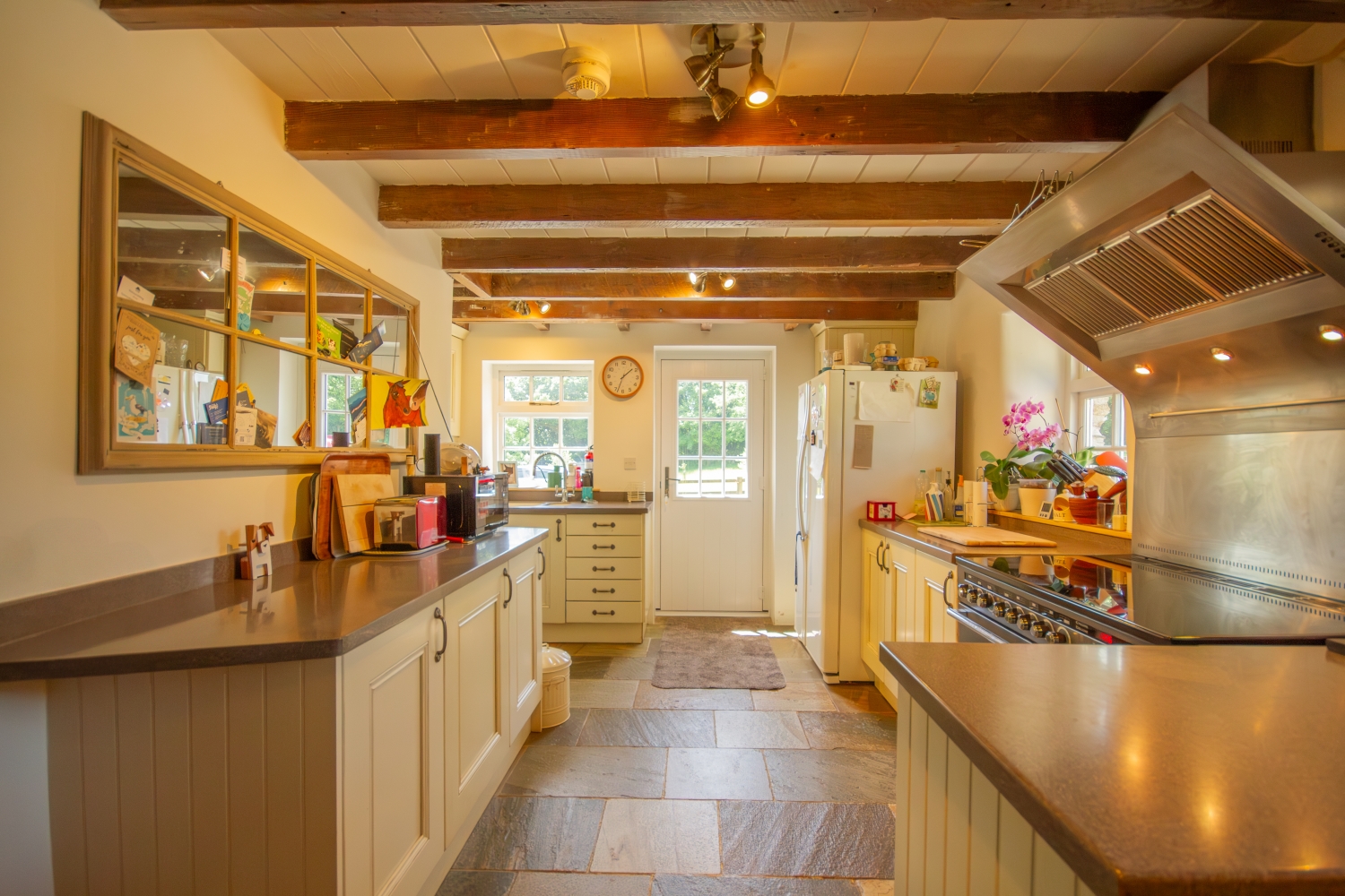 7 bedroom farmhouse for sale 0