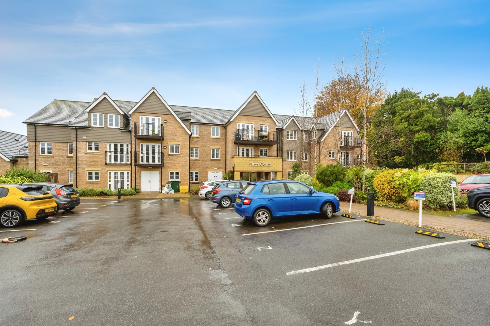 1-bed flat on Apartment 1, Fern Court 81-89,, Gower Road, Swansea, £180,000