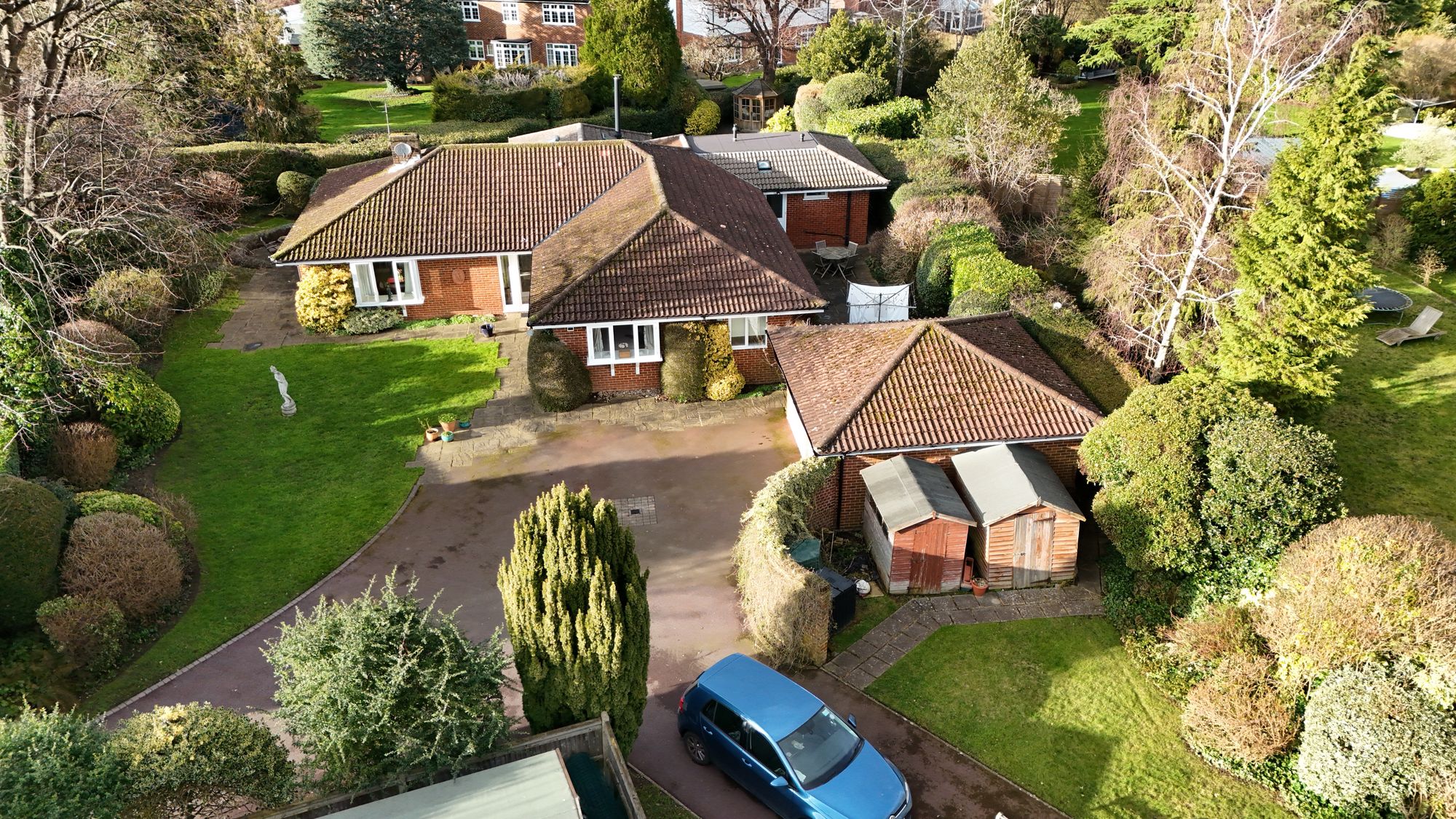5 bedroom detached bungalow for sale 0