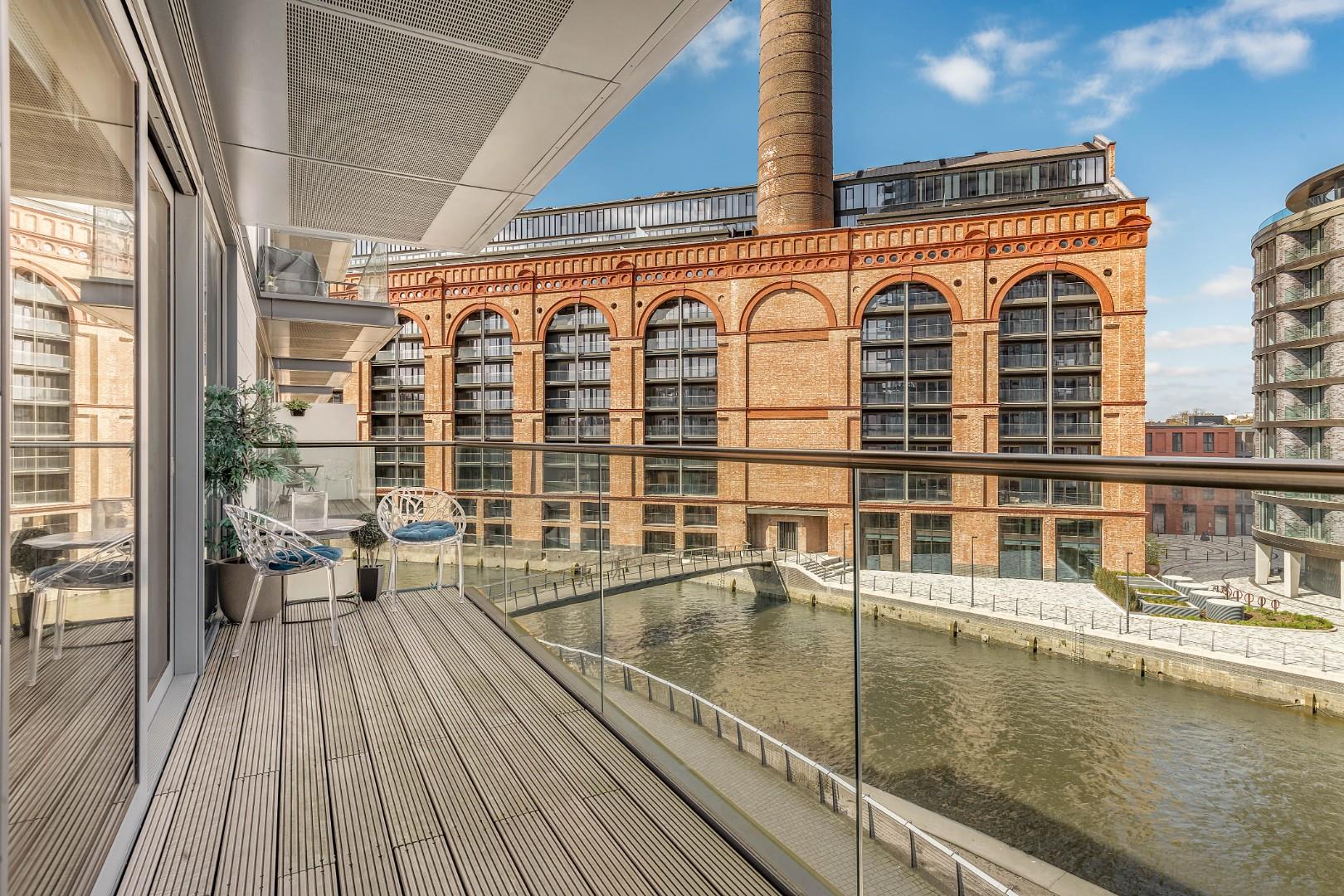 2 bedroom flat for sale 0