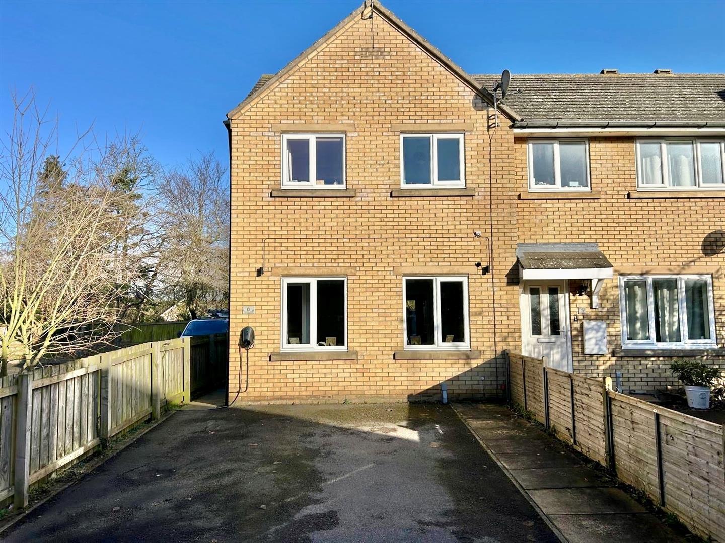 3-bed house on 6, St Marys Court, Pocklington, £225,000