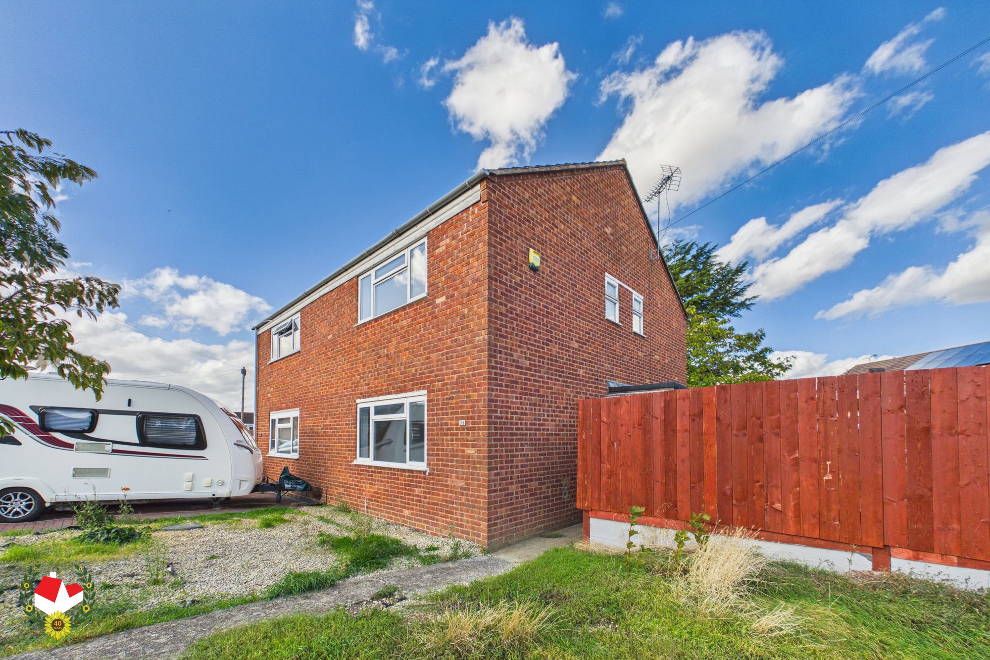 3 bed semi-detached house for sale