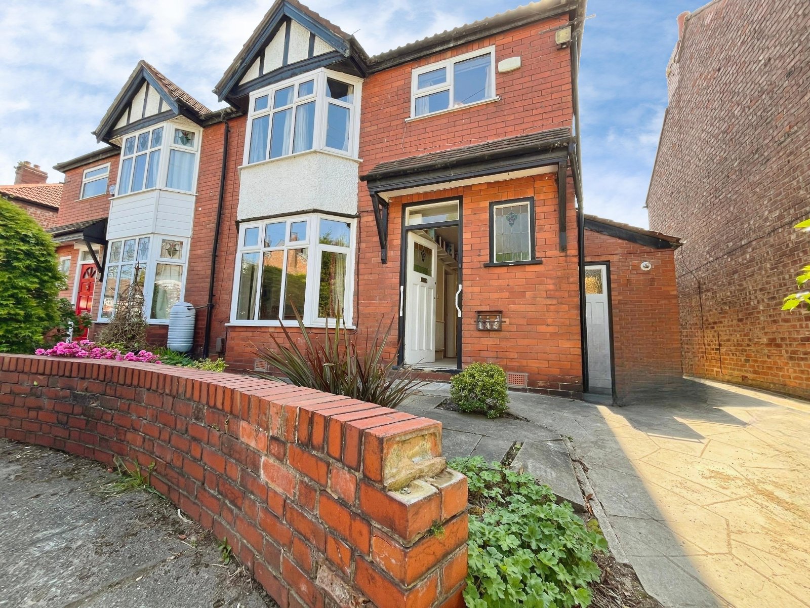 75 Austin Drive, Manchester, M20 6FA - listing photo
