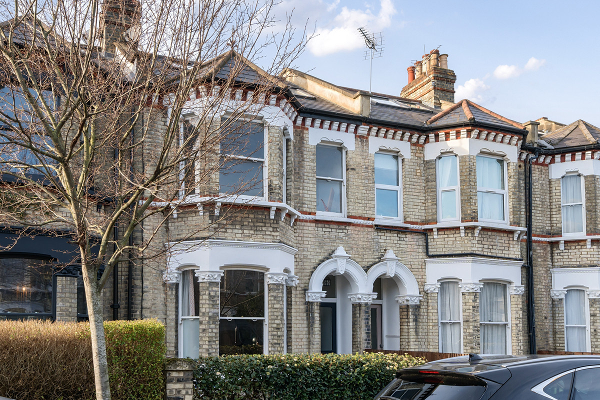 5 bedroom terraced house for sale 0