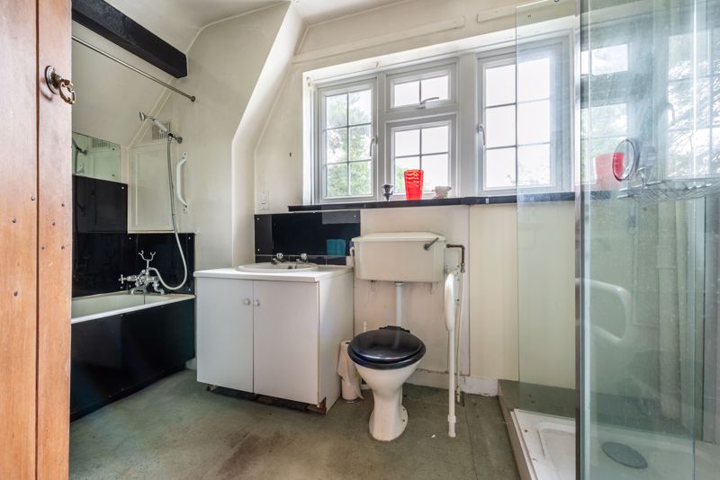 Photos of Forest Road, East Horsley, Leatherhead KT24 61591627