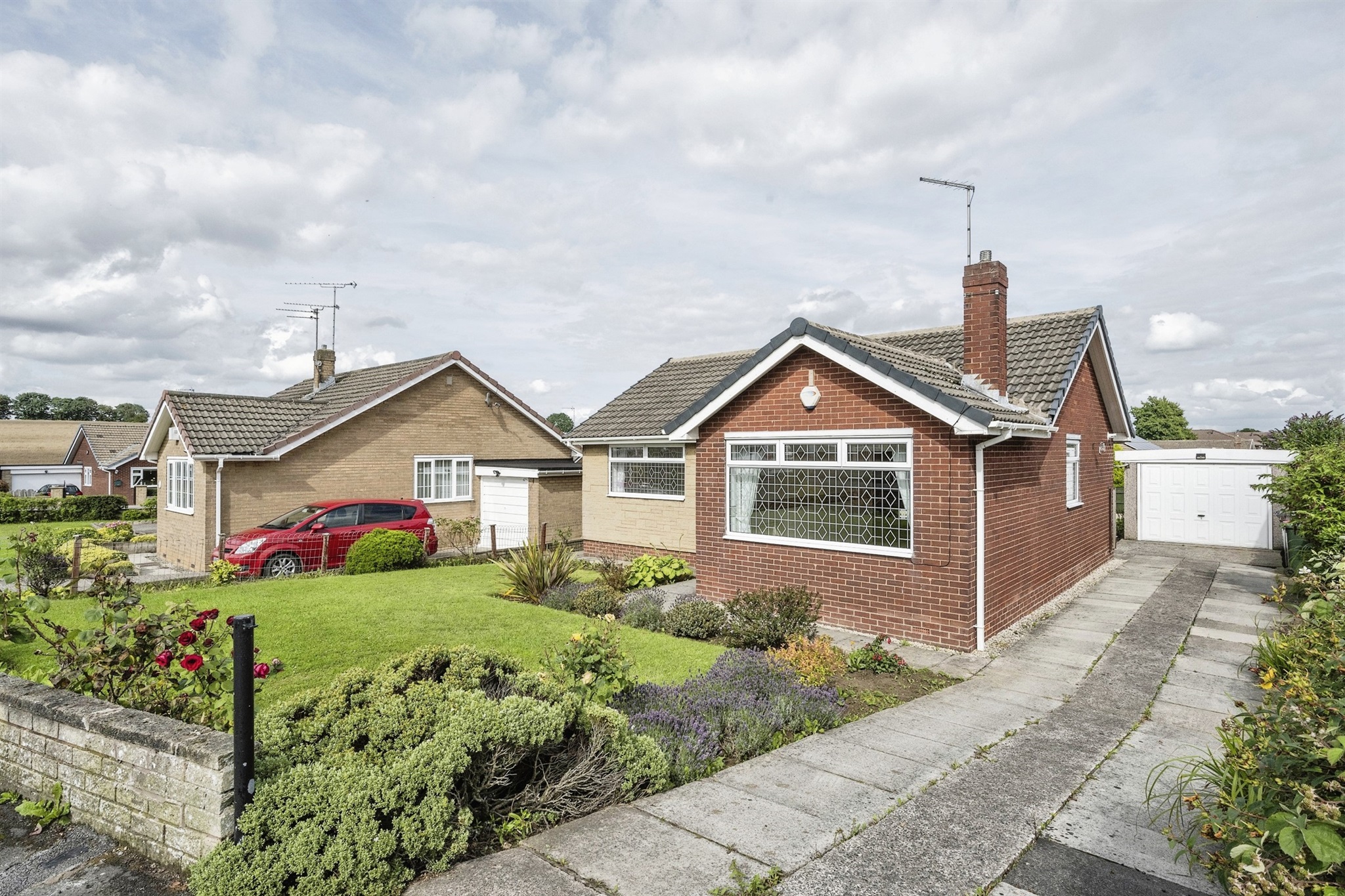 Photos of Quarryfield Lane, Maltby, Rotherham S66 65235636