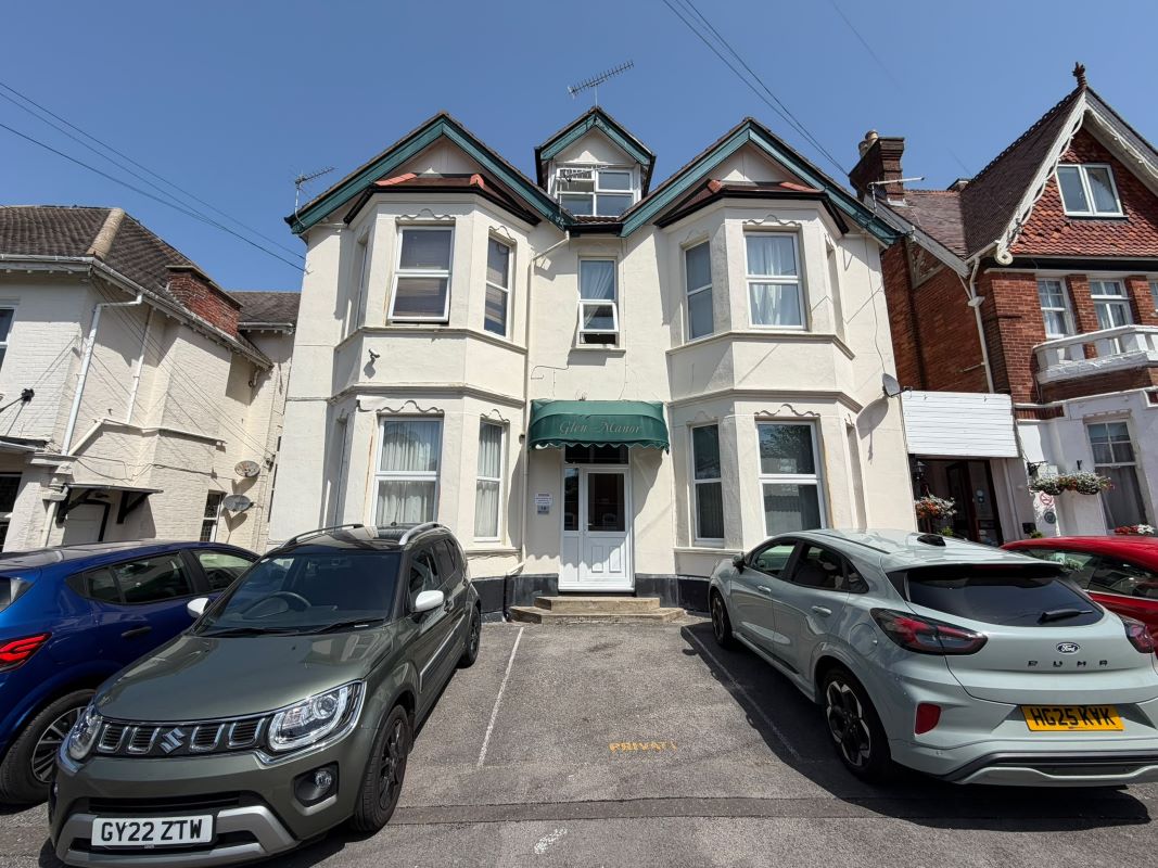 1 bed flat for sale