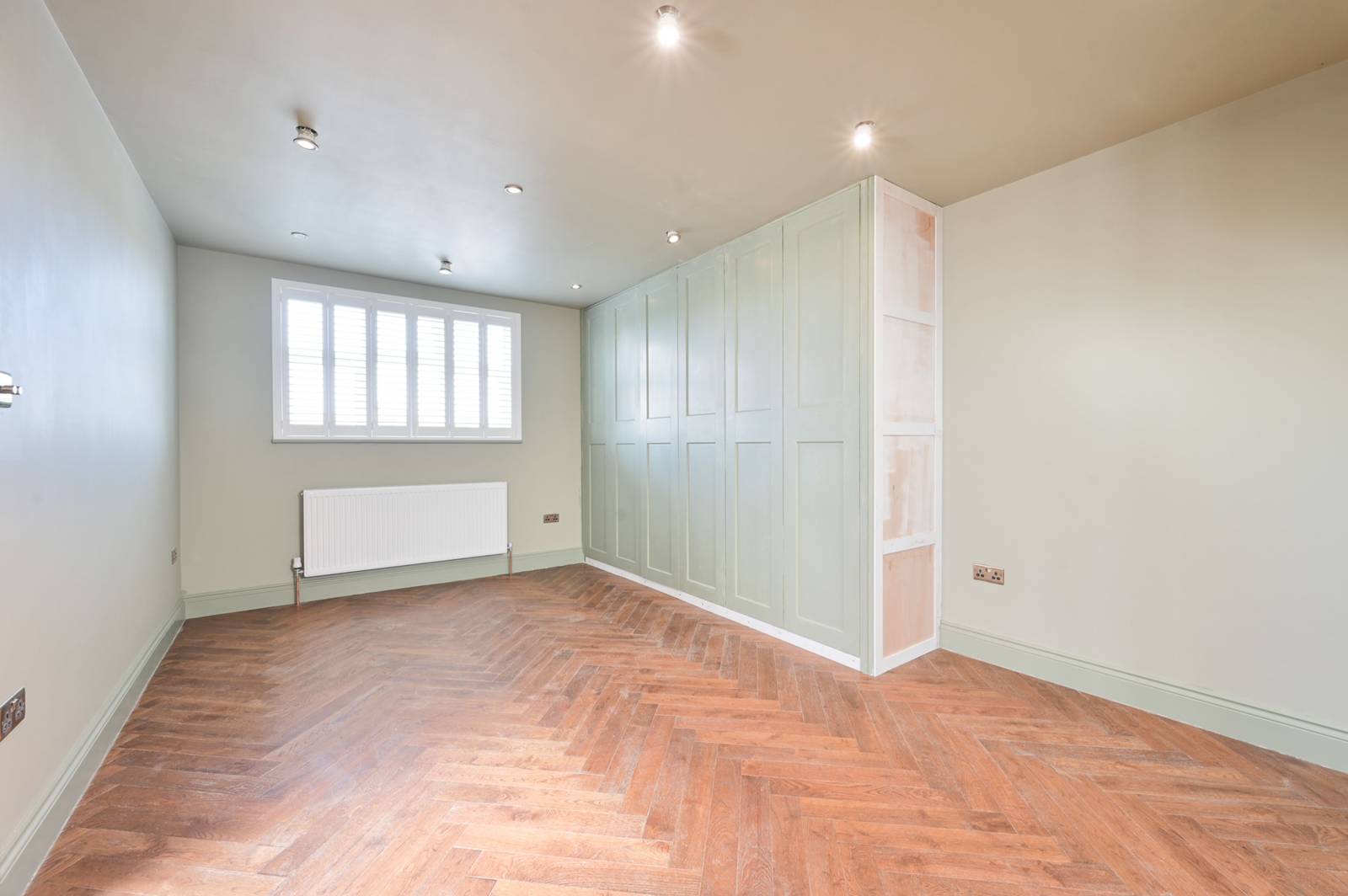 4 bedroom terraced house for sale 0