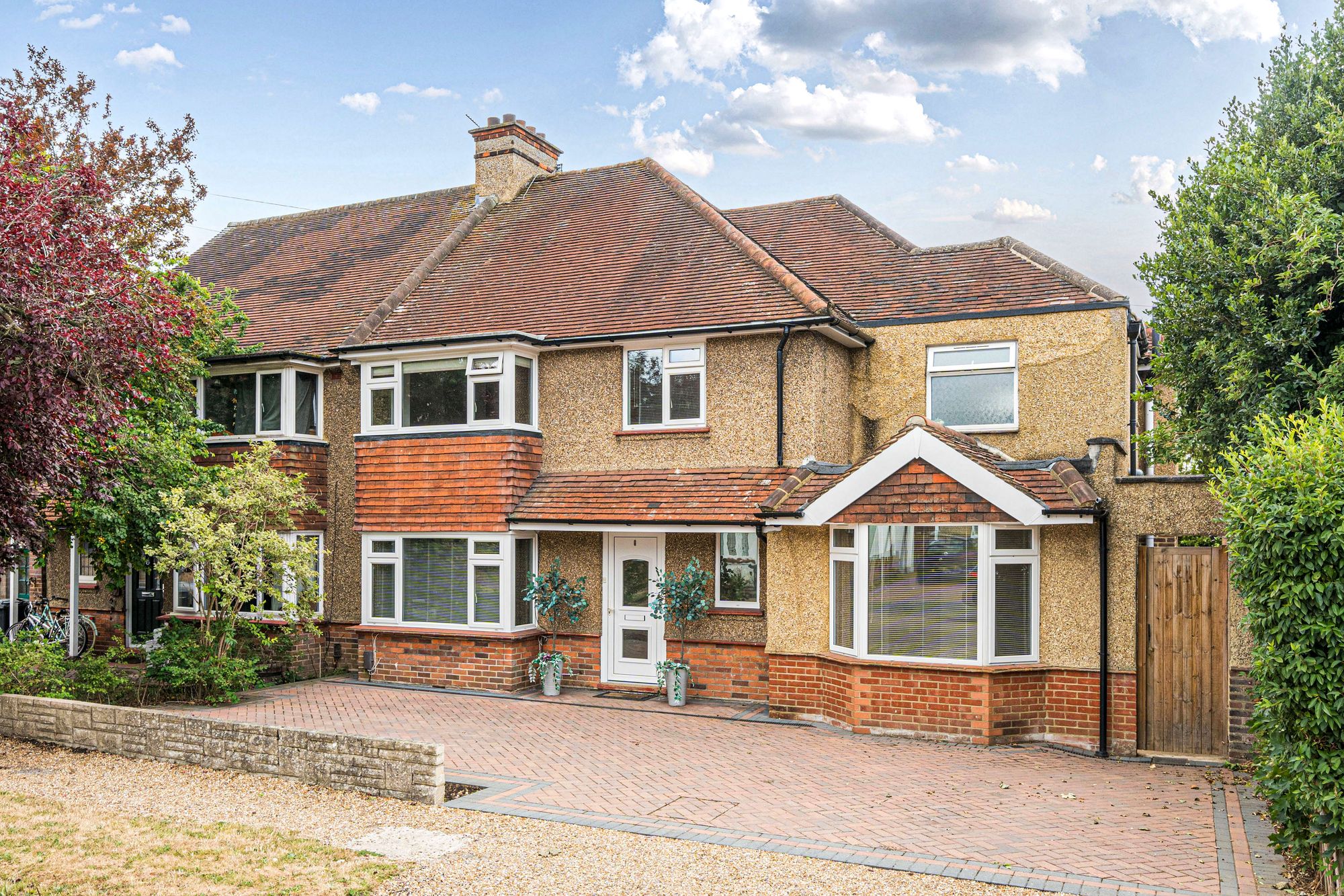 3 bedroom flat for sale