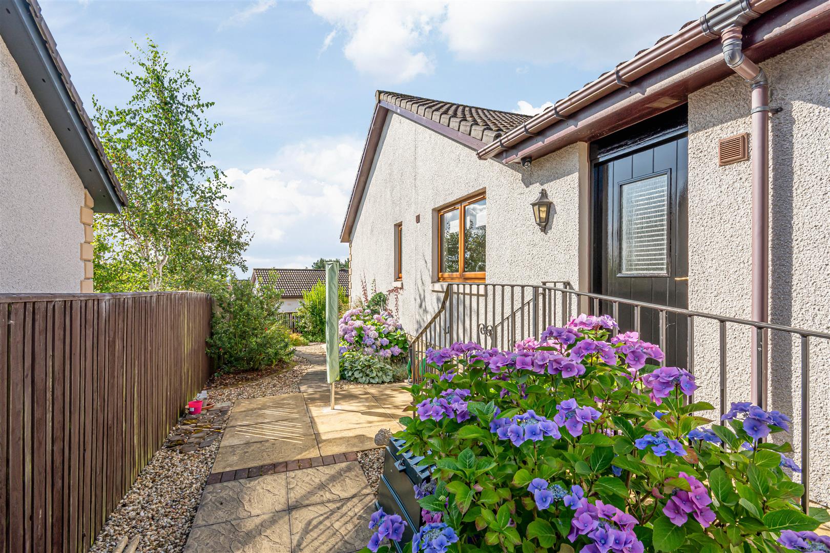 Photos of 3 Queen Margaret Fauld, Dunfermline KY12 65493109