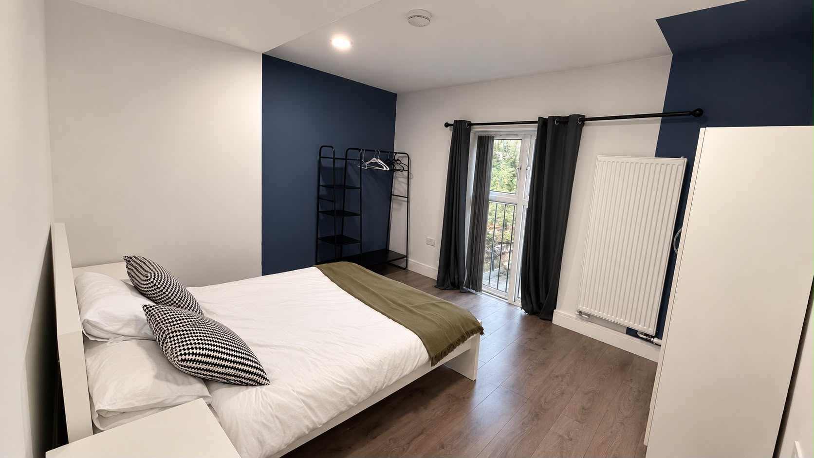 Flat 4, QC, Queens Crescent, London photo 5