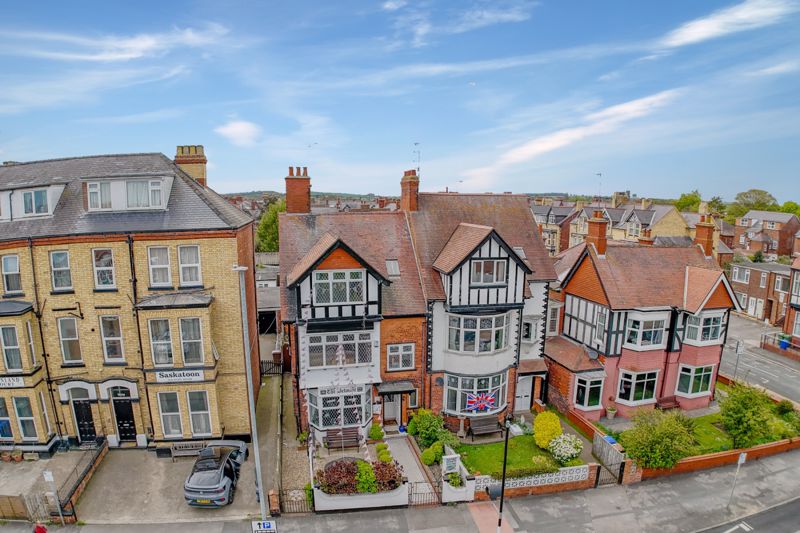 7-bed house on 27, Flamborough Road, Bridlington, £299,950