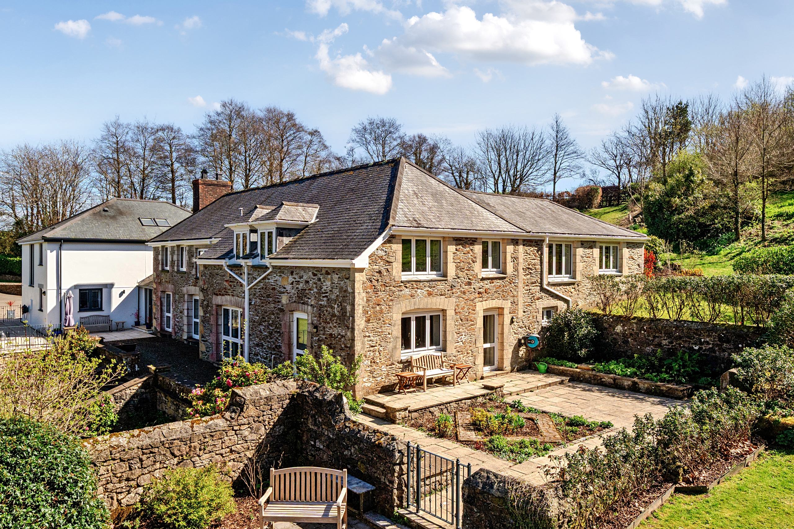 5 bedroom property for sale 0