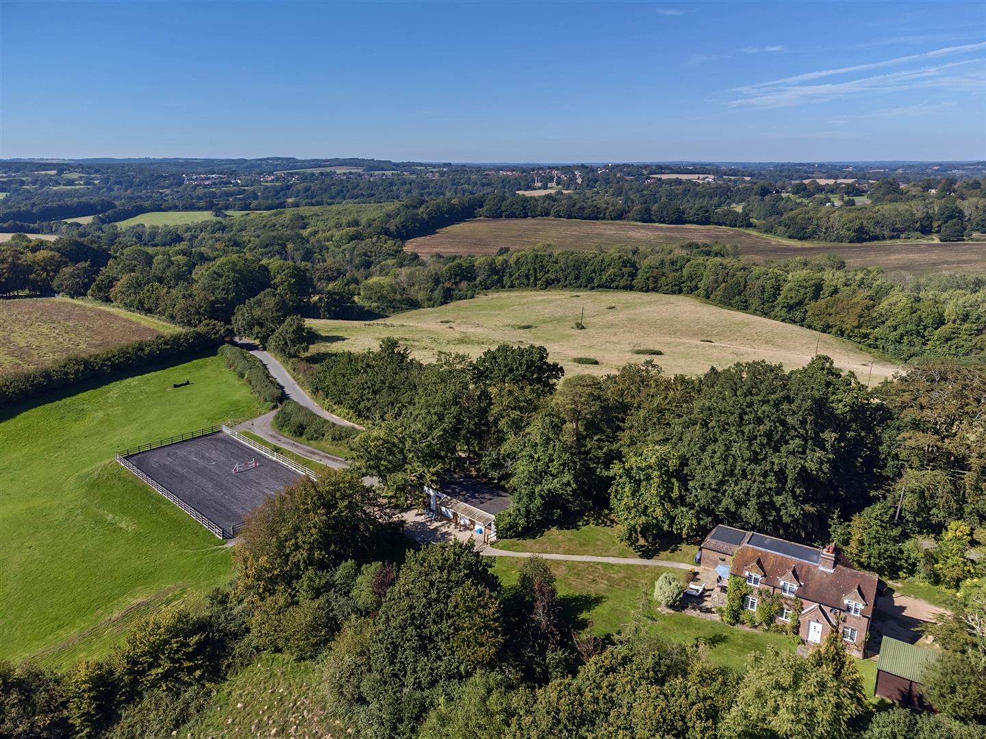 4 bedroom equestrian property for sale 0