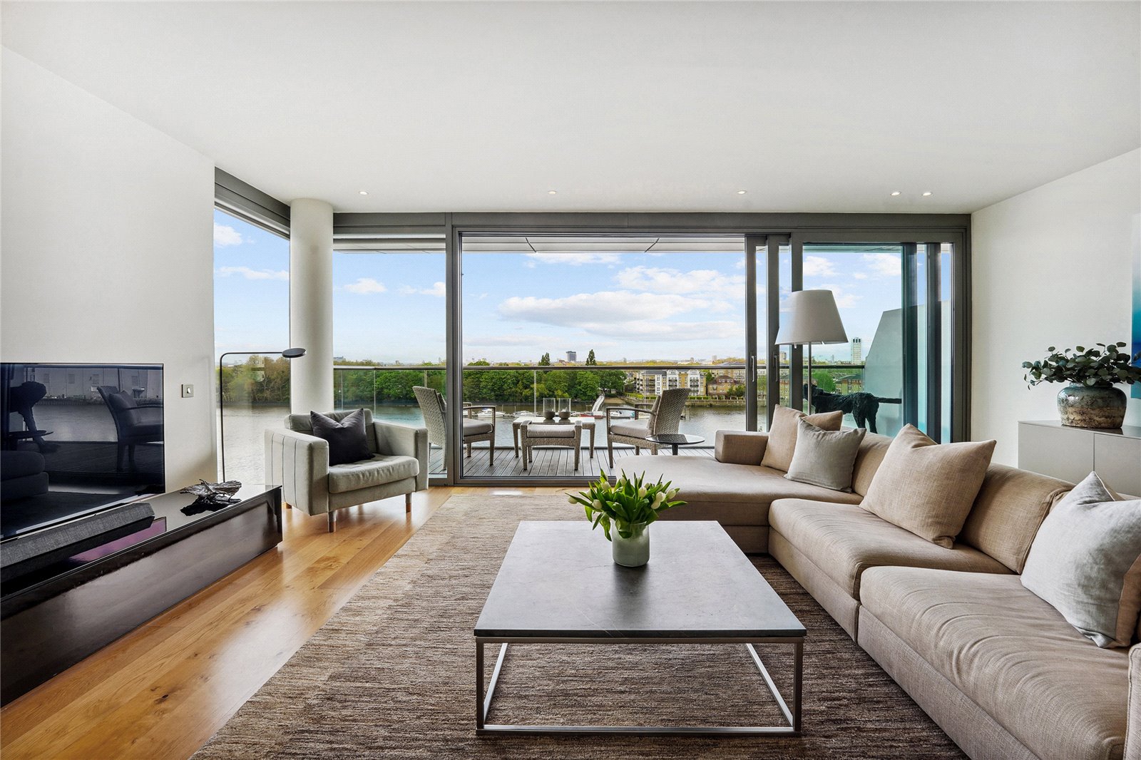 2 bedroom flat for sale 0