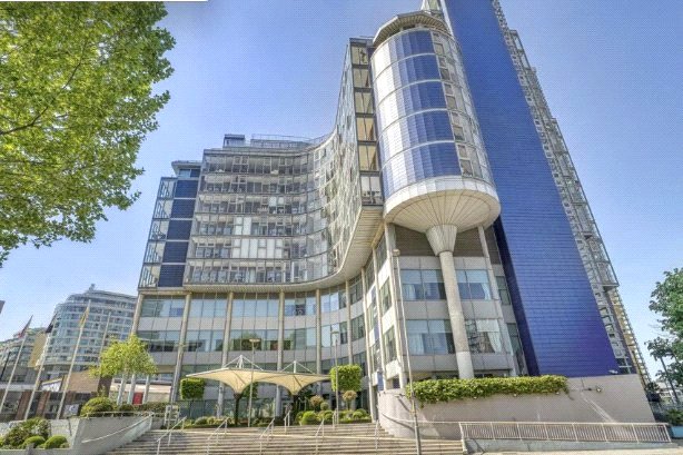 Falcon Wharf, London photo 3