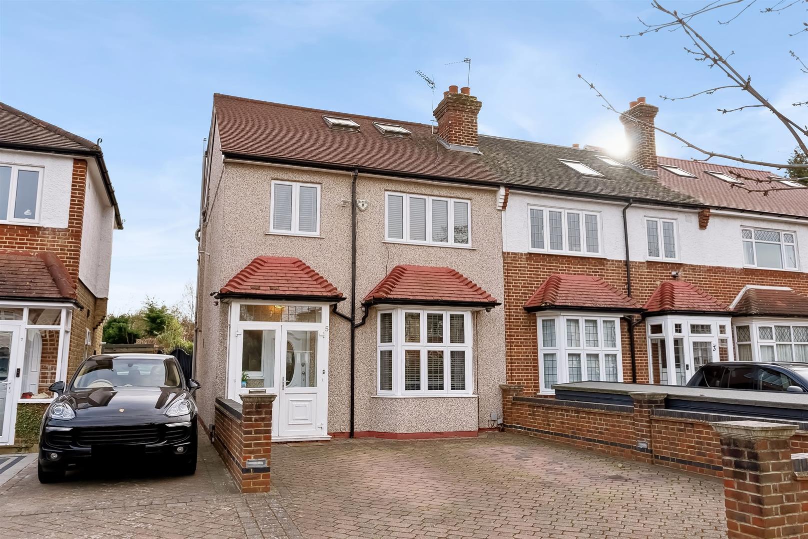 4 bedroom end terrace house for sale 0