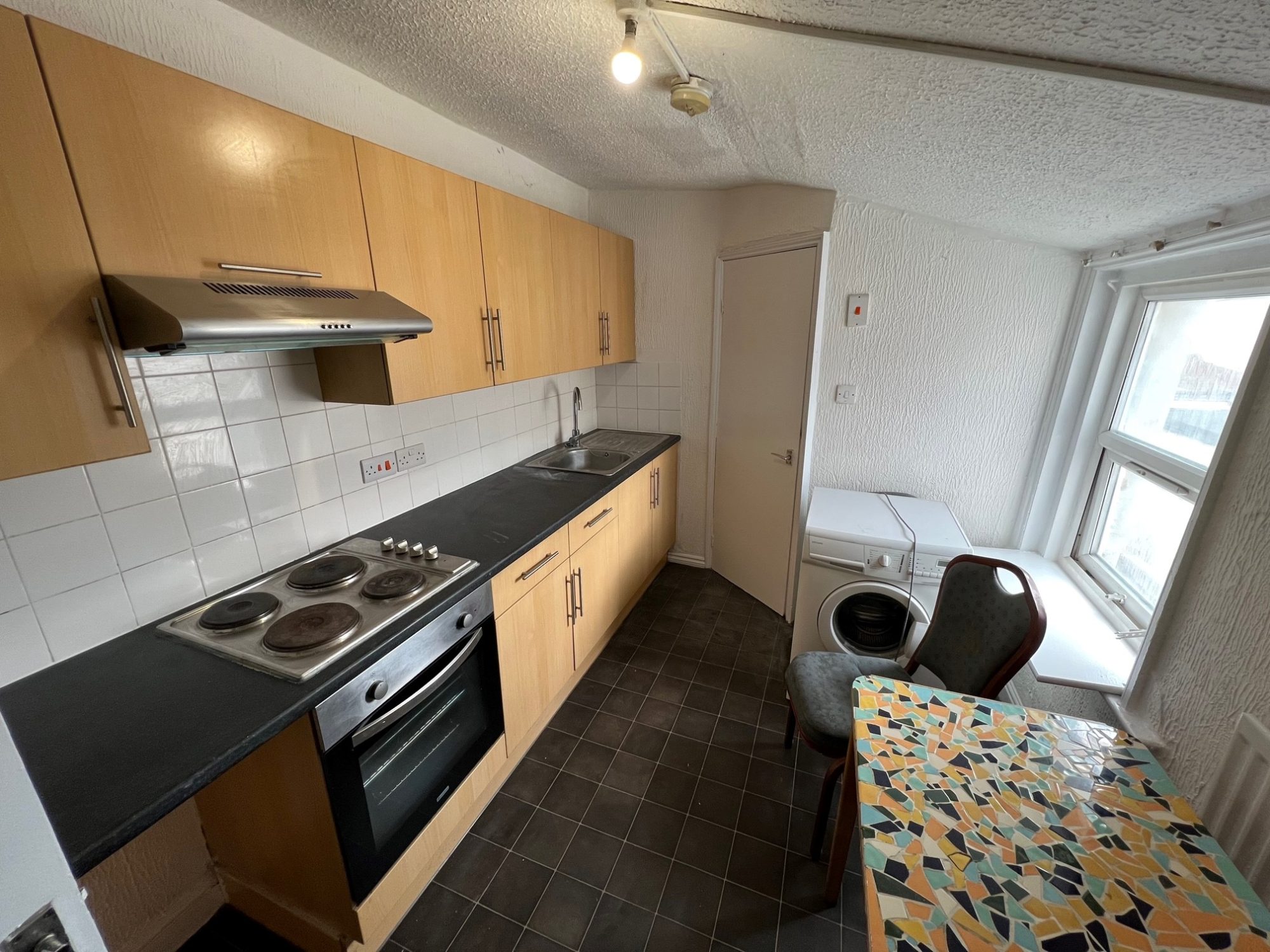 84 Derby Road, Southampton photo 5